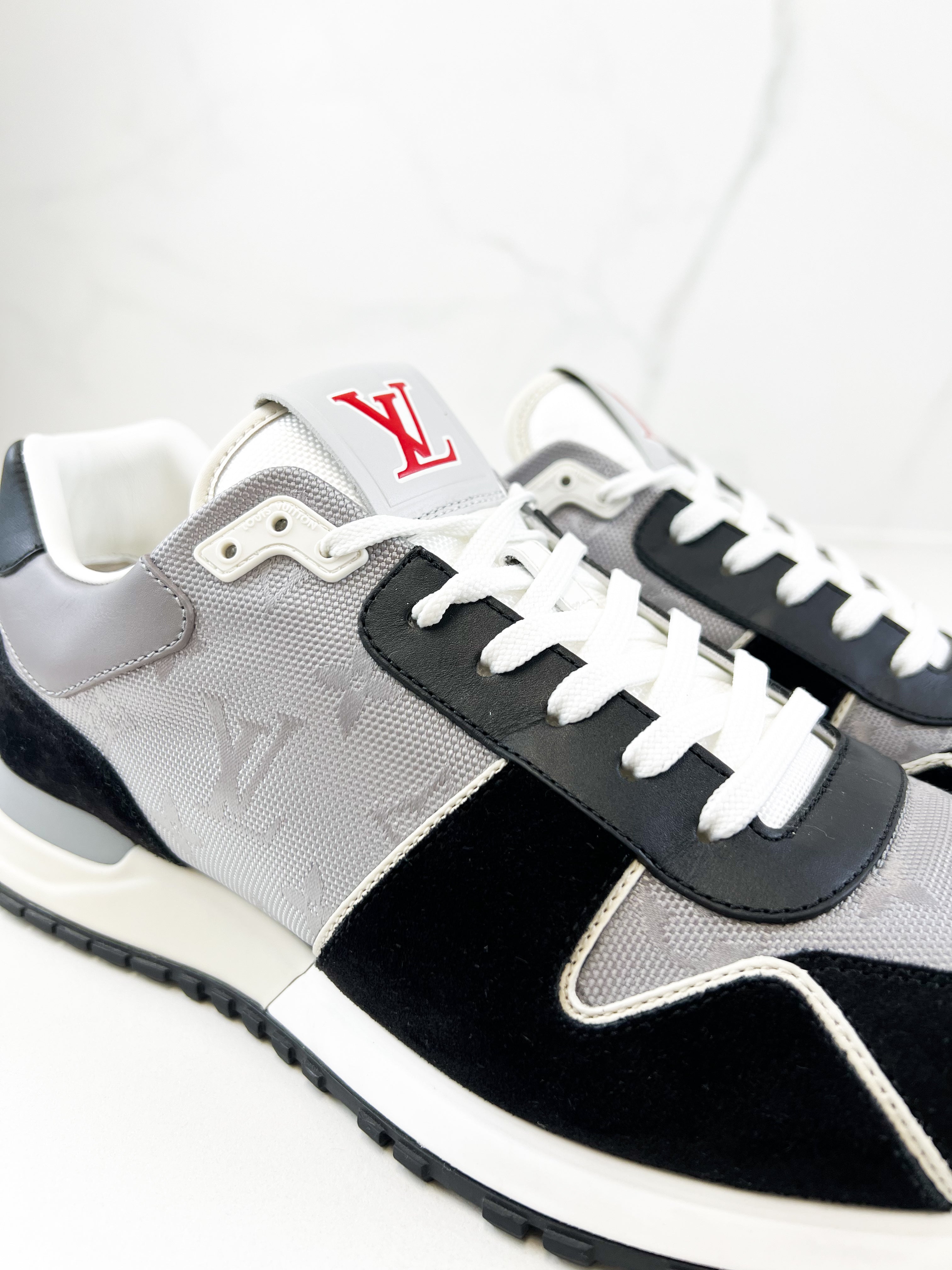 Louis Vuitton Mens Runaway Sneaker Size 7.5