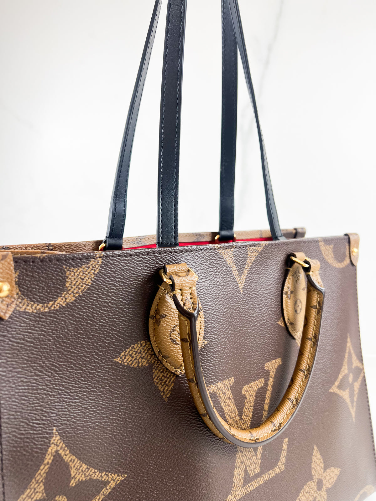 Louis Vuitton Reverse Onthego MM