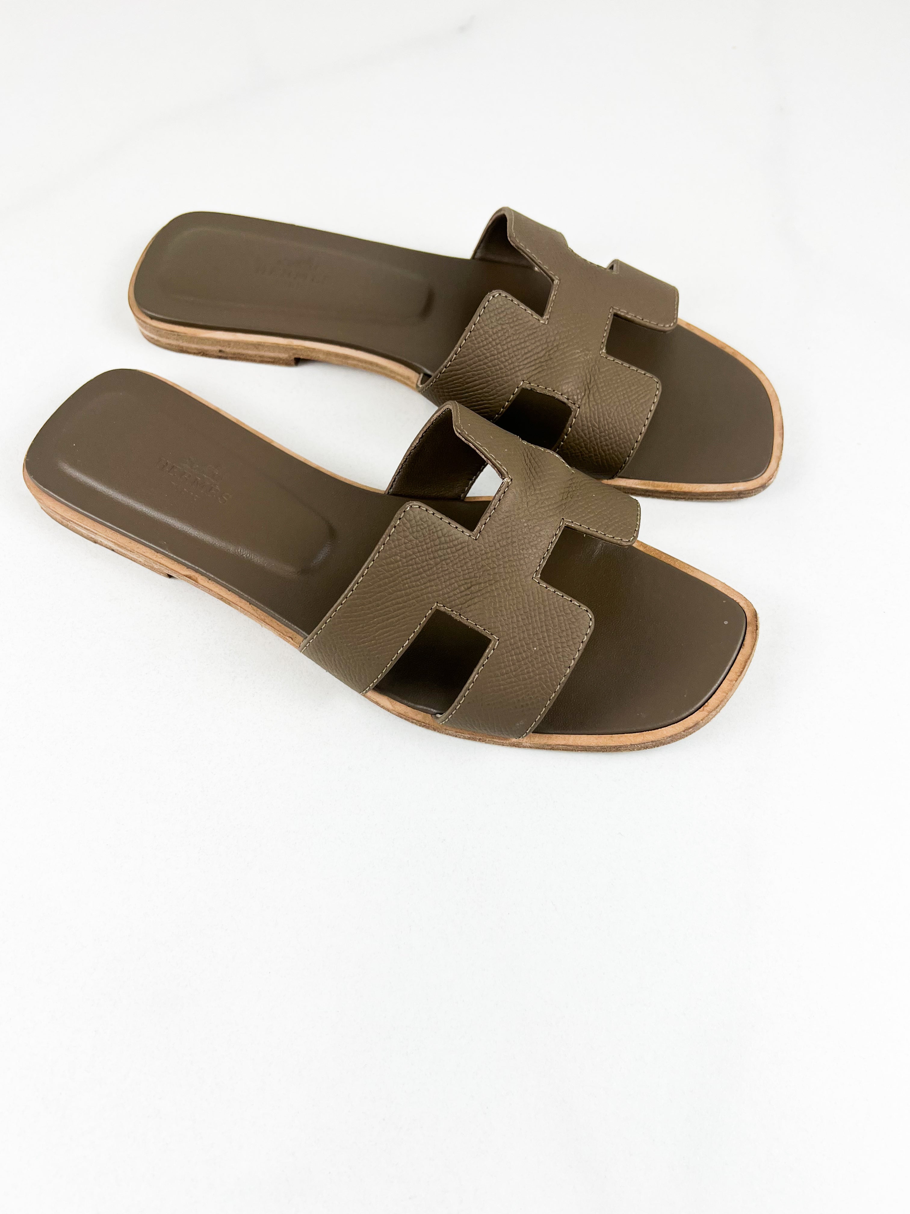 Hermes Oran Sandal in Epsom Etoupe 38