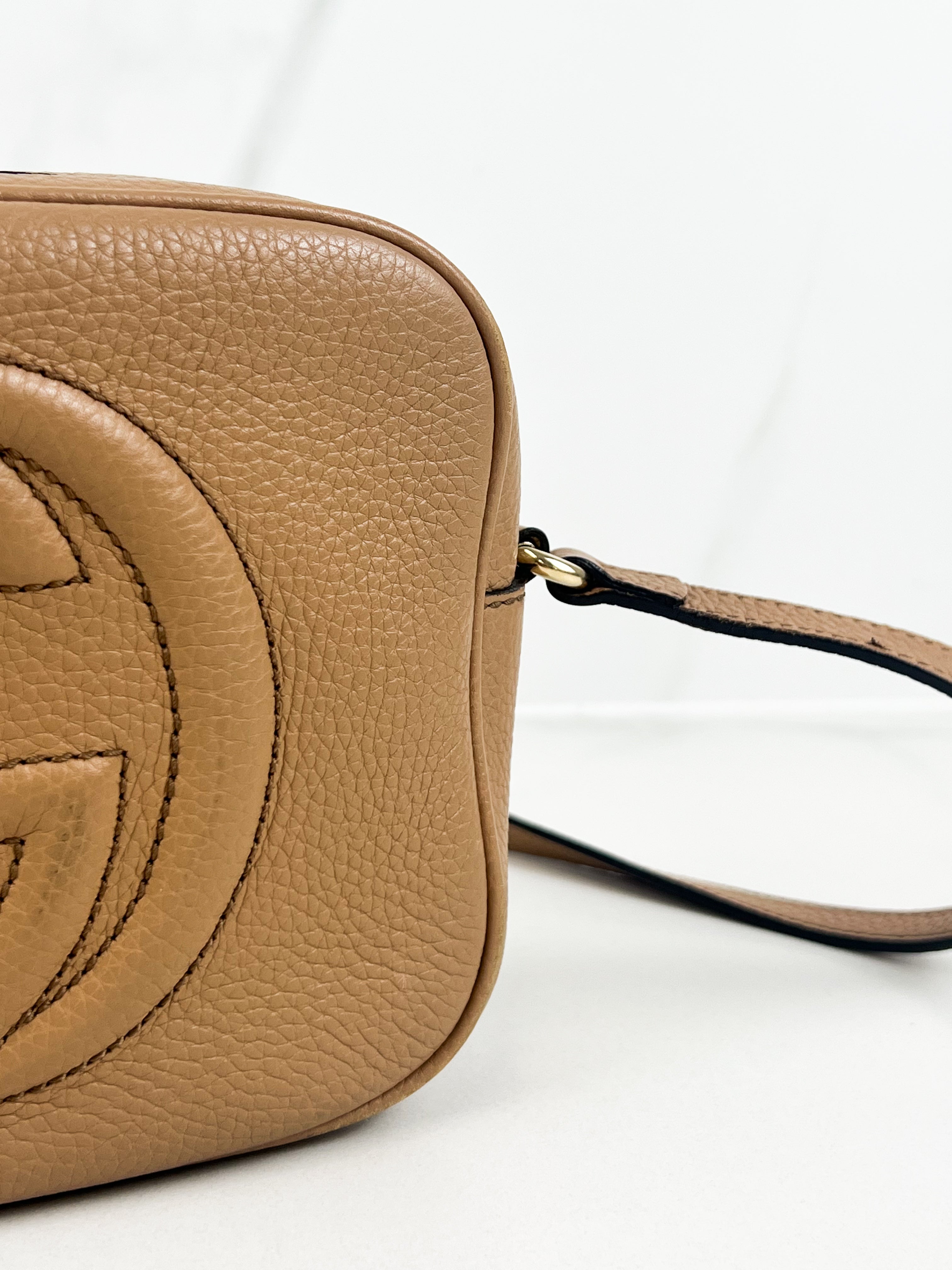 Gucci Soho Disco Crossbody Bag in Beige Leather