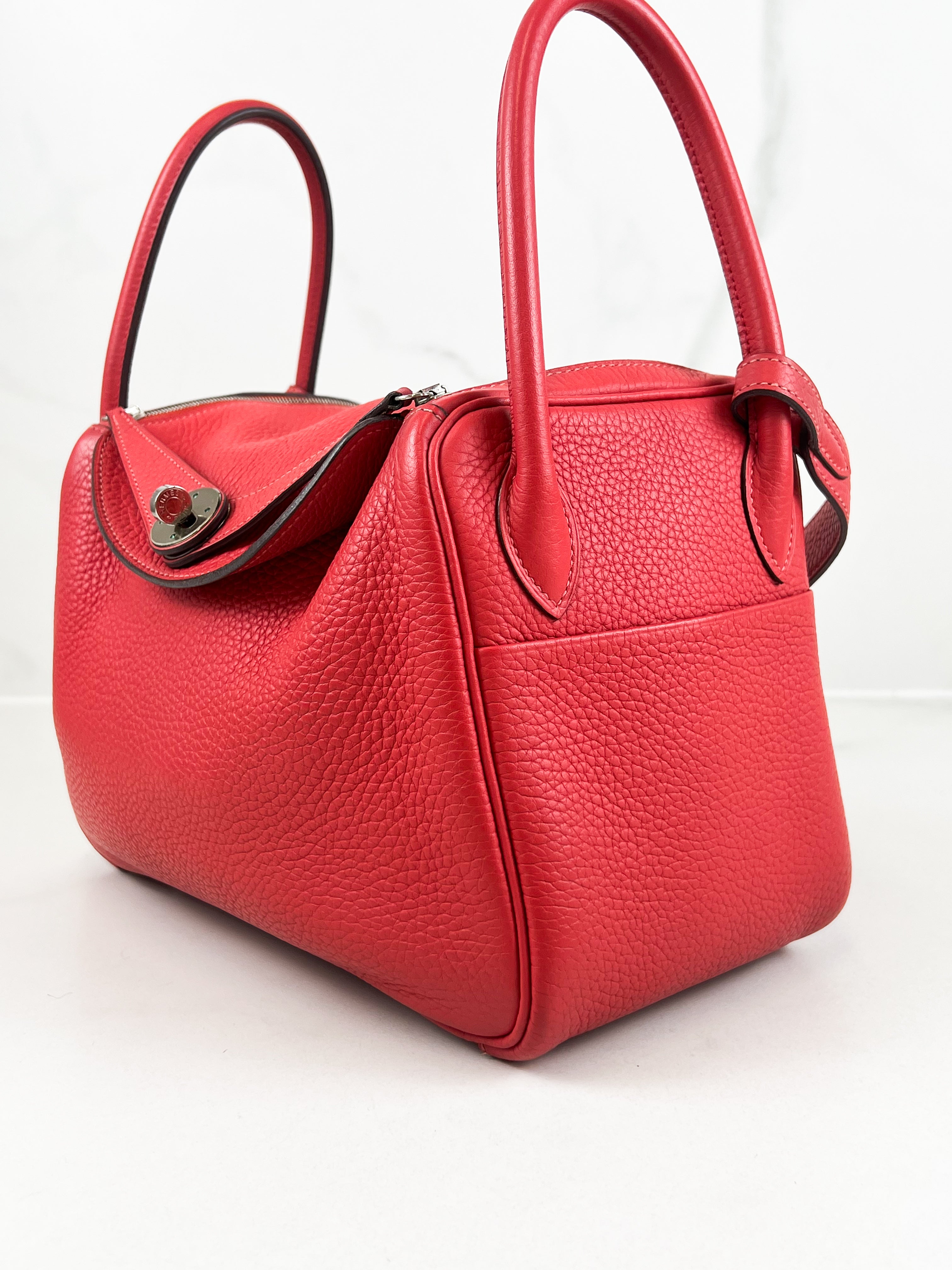 Hermes Sac Lindy 26 Taurillon Clemence 2R Rouge Pivoine
