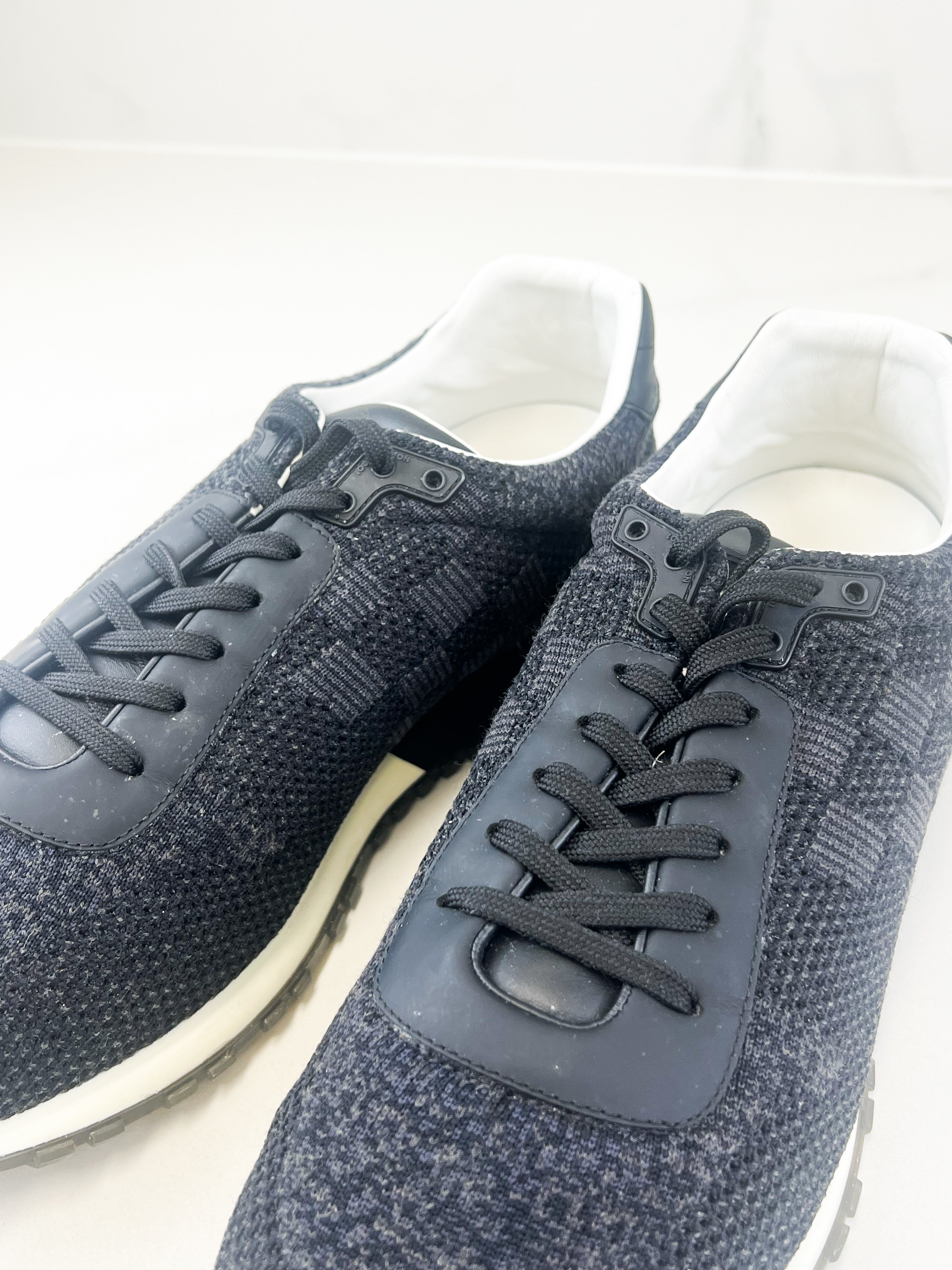 Louis Vuitton Mens Runaway Sneaker Size 9.5