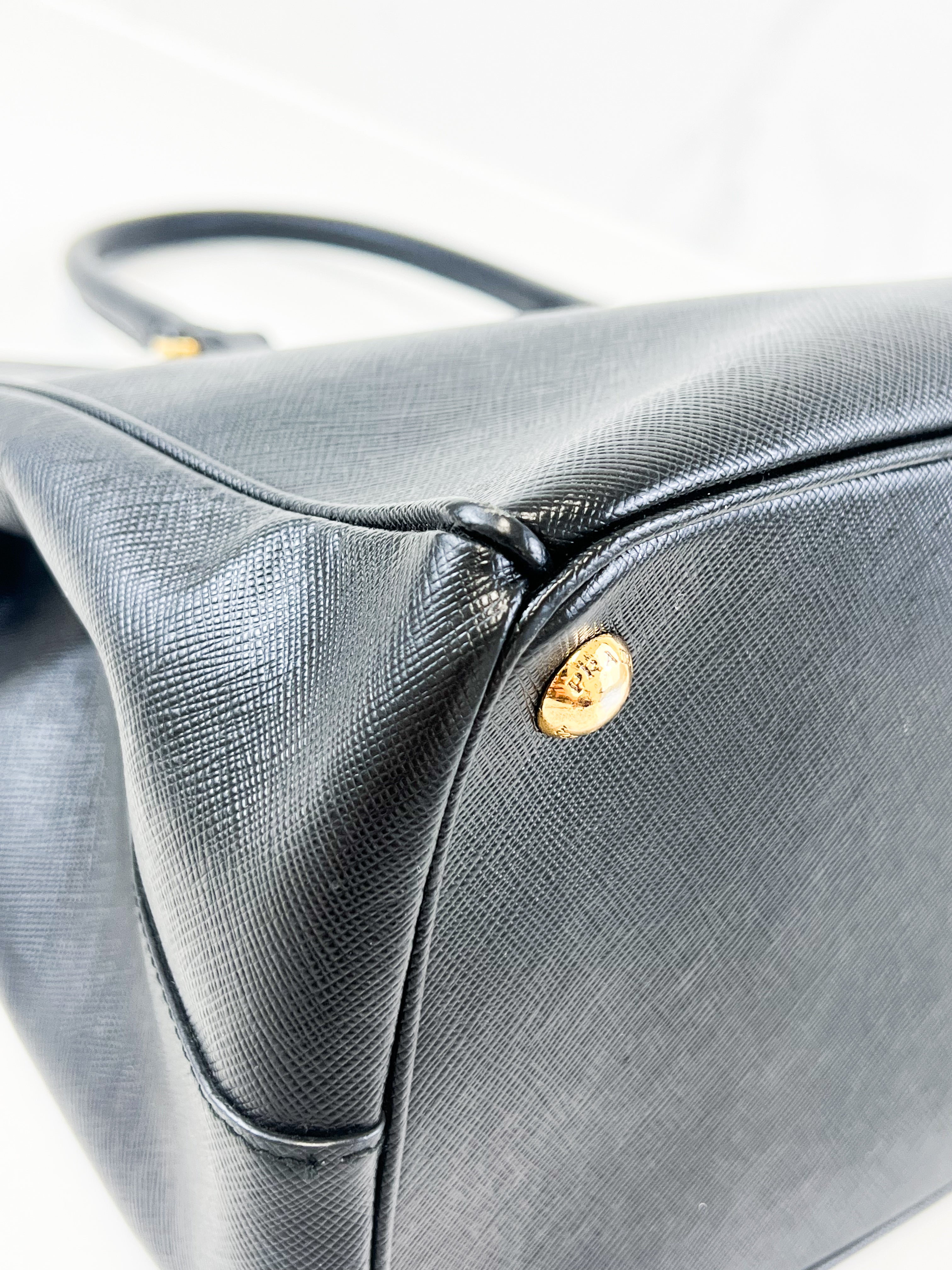 Prada Medium Galleria Saffiano Bag