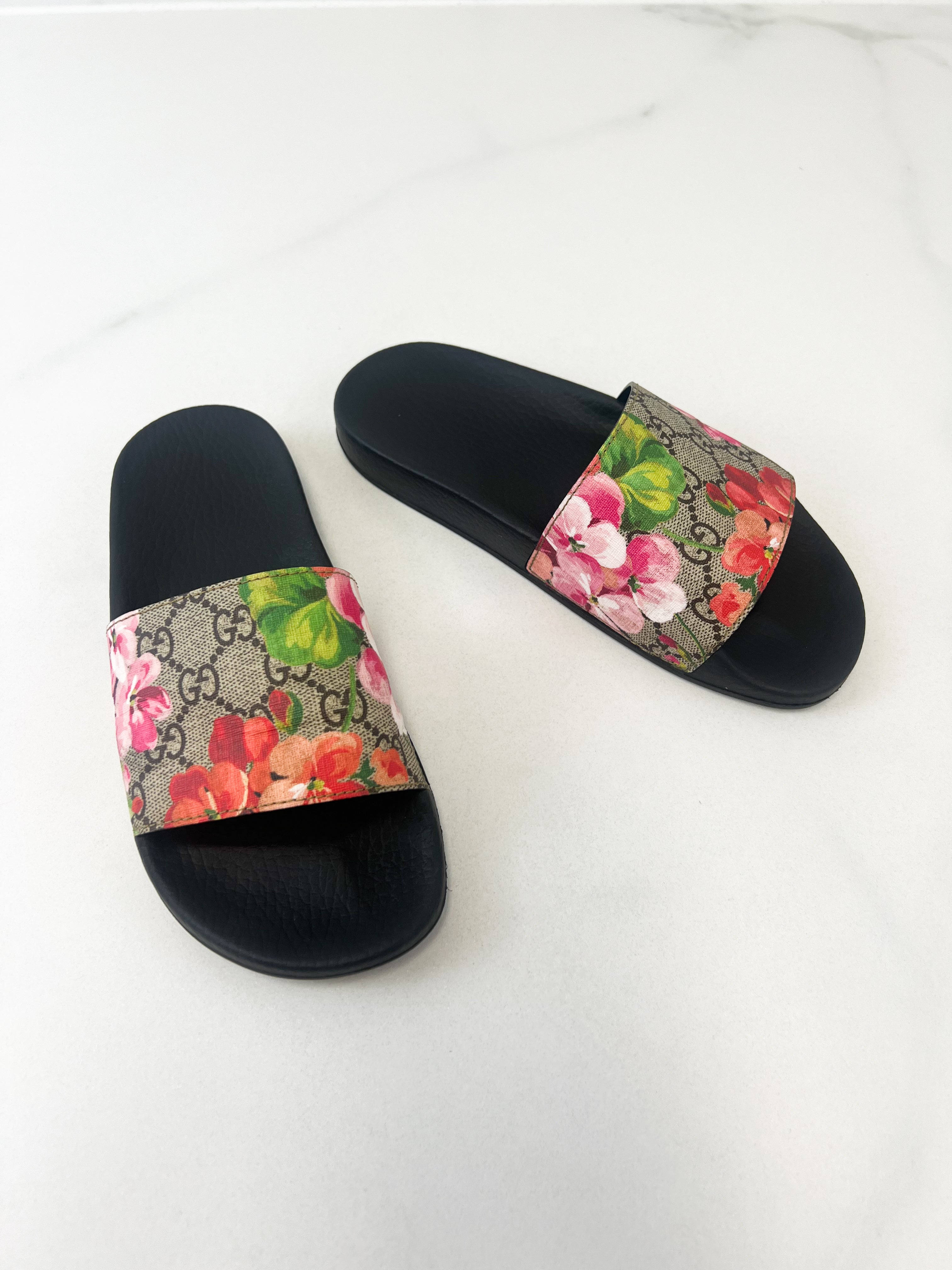 Gucci Floral Supreme Slides Size 37
