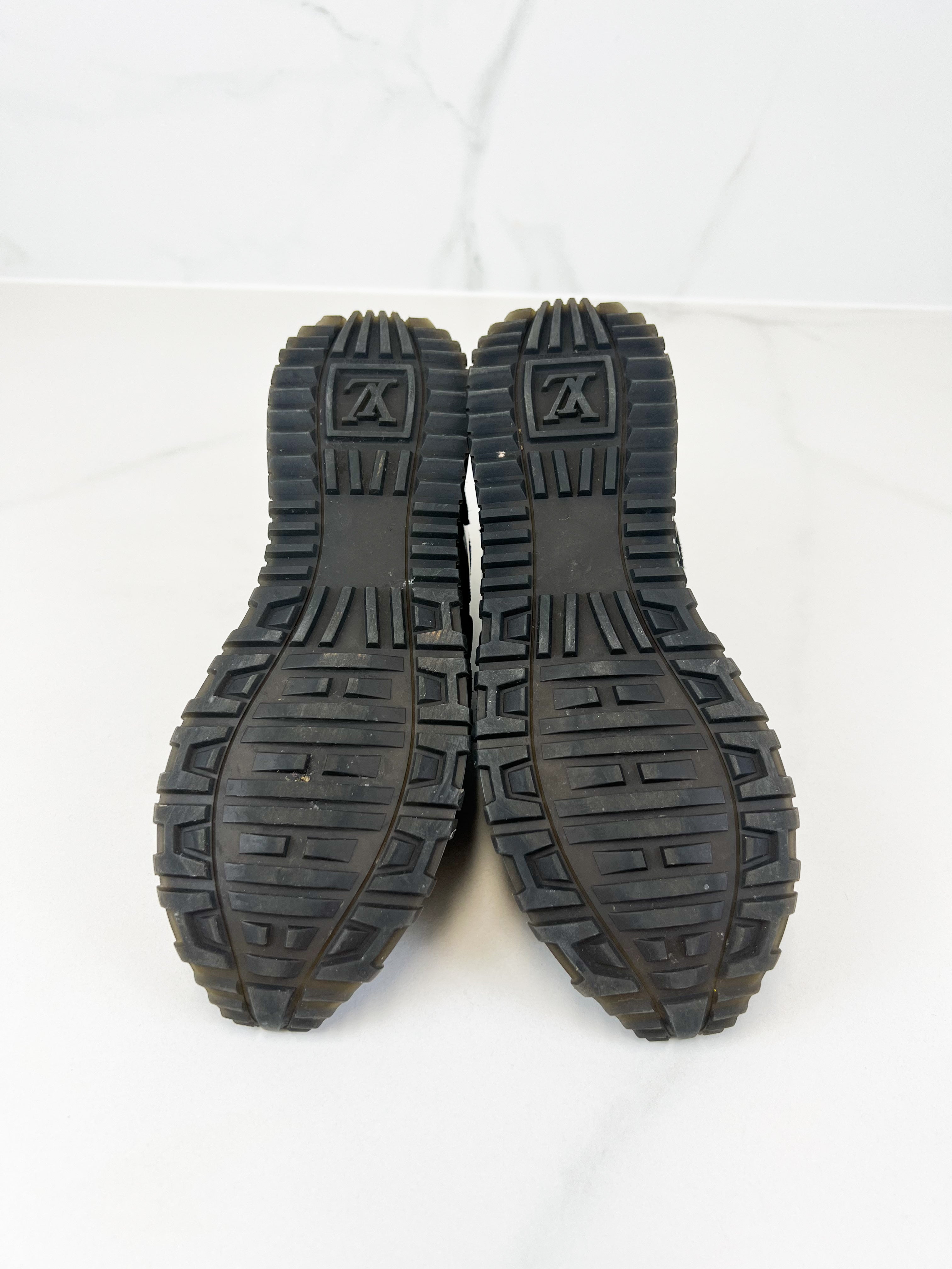 Louis Vuitton Runaway Sneaker Size 39