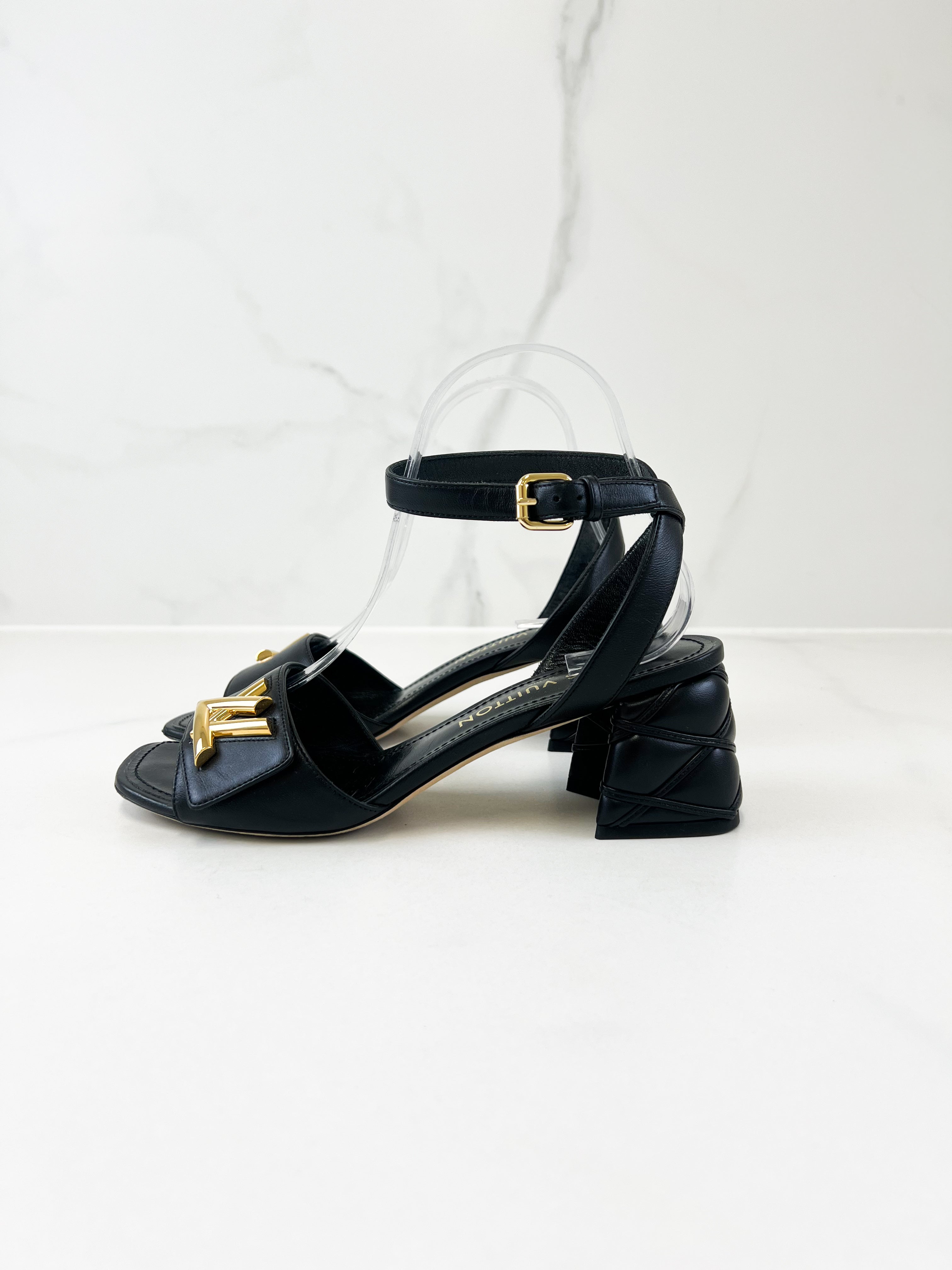Louis Vuitton Black Leather LV Logo Sandal Size 38
