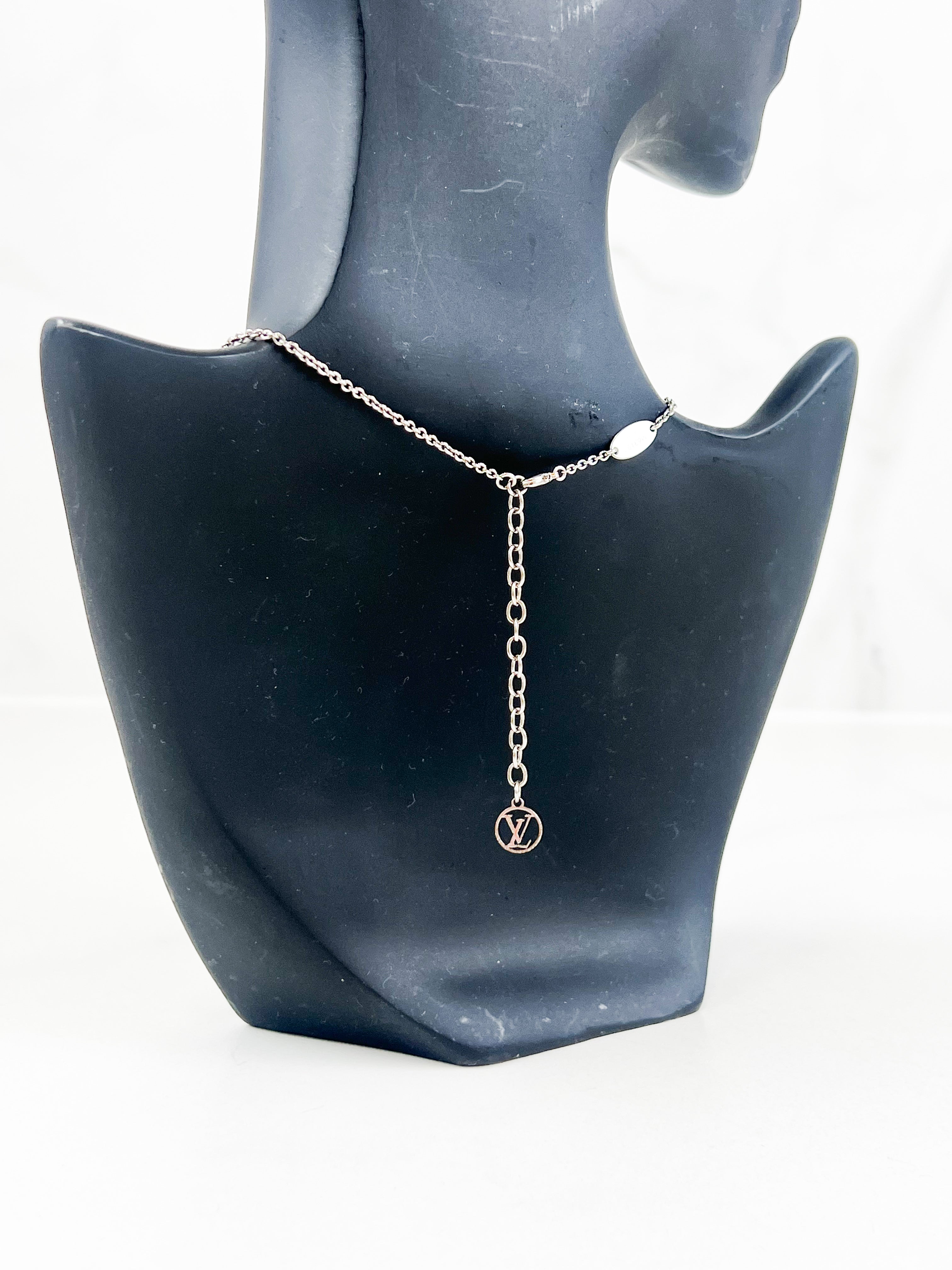Louis Vuitton Essential V Necklace