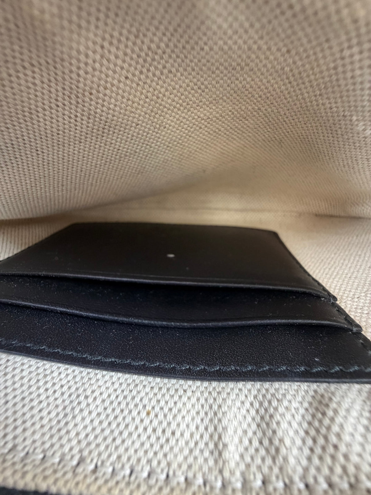 Gucci Bee GG Zip Wallet Pouch