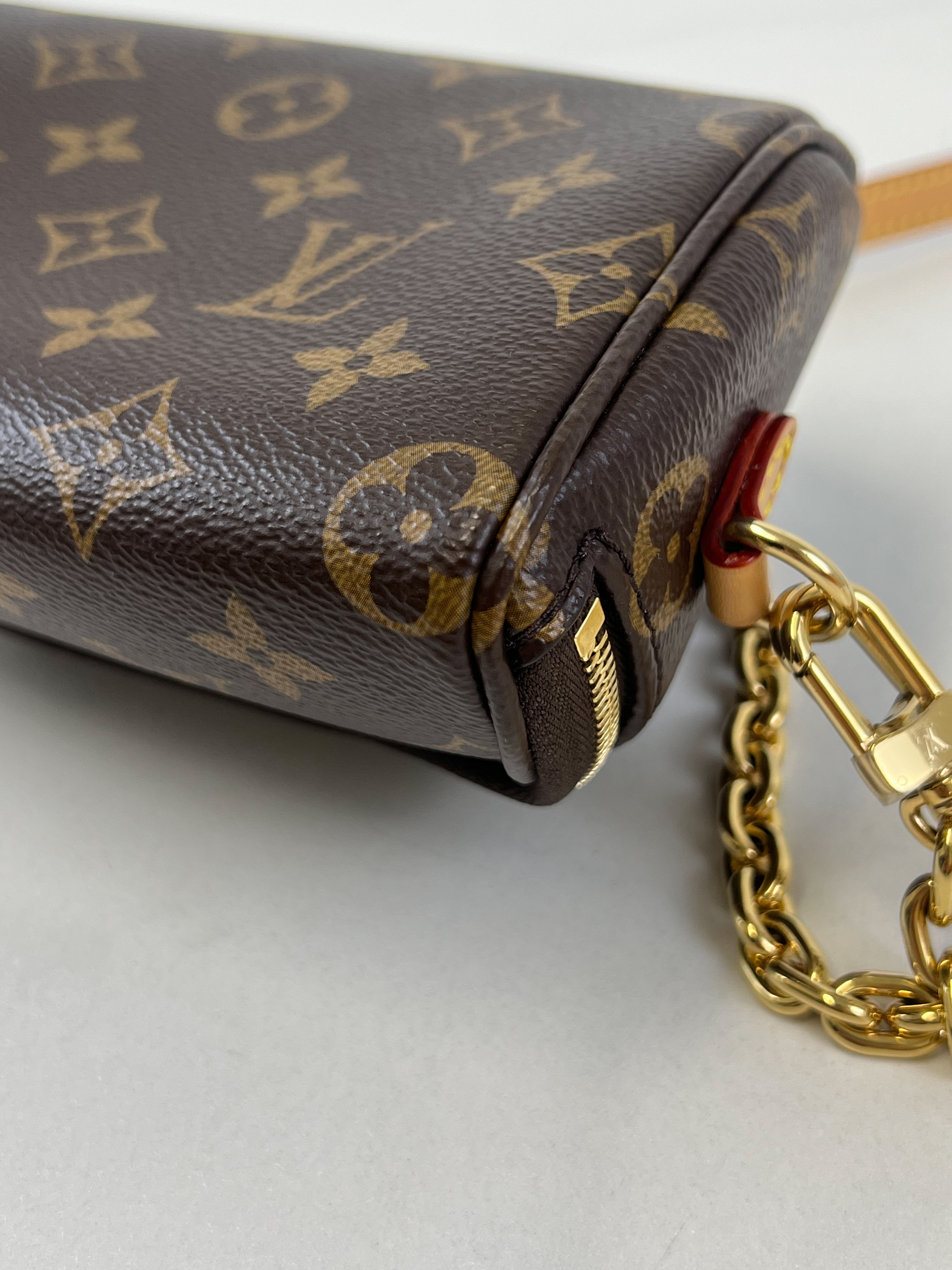 Louis Vuitton Monogram Canvas Bumbag