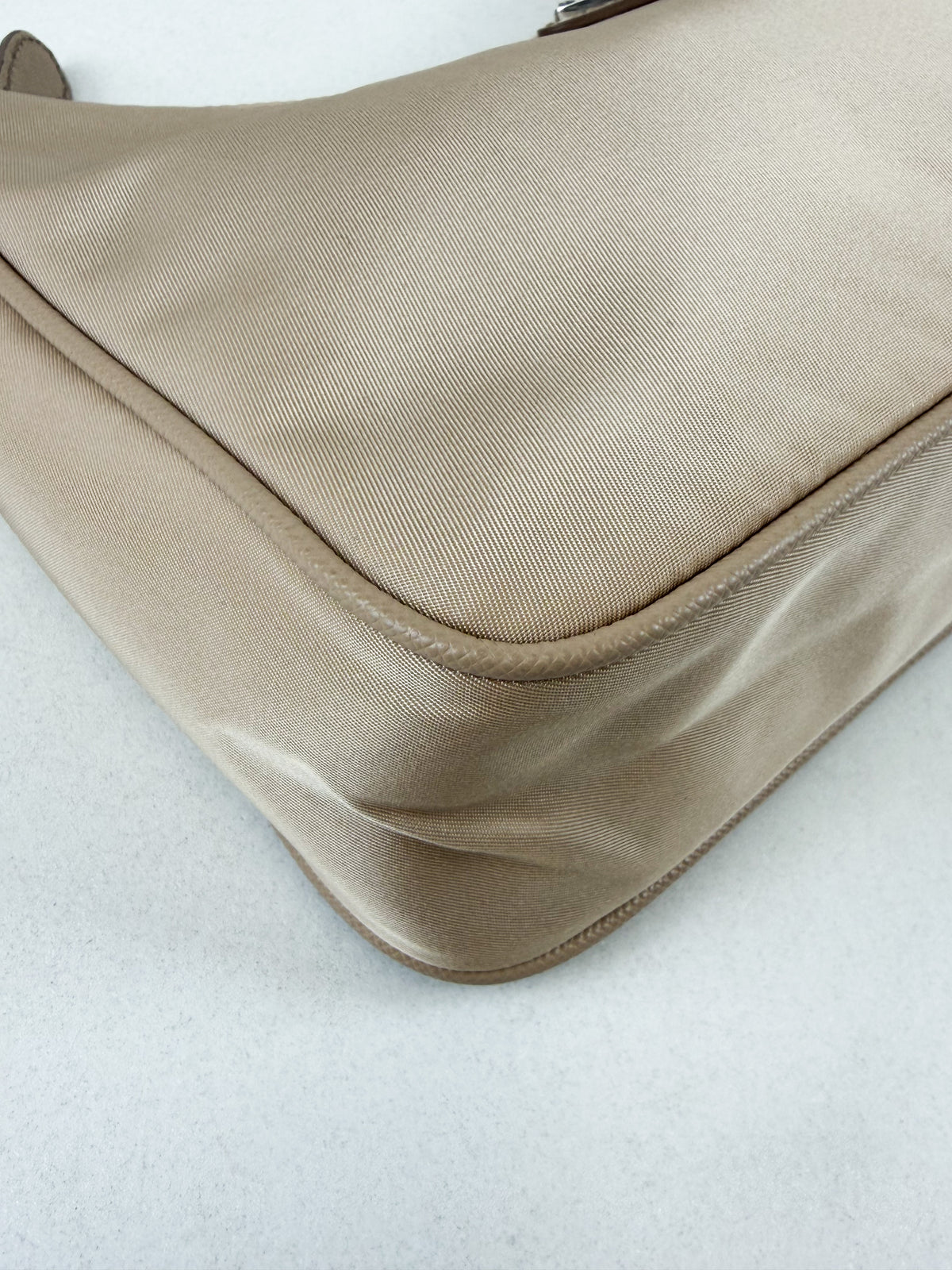Prada Nylon Re-Edition 2005 in Dusty Pink