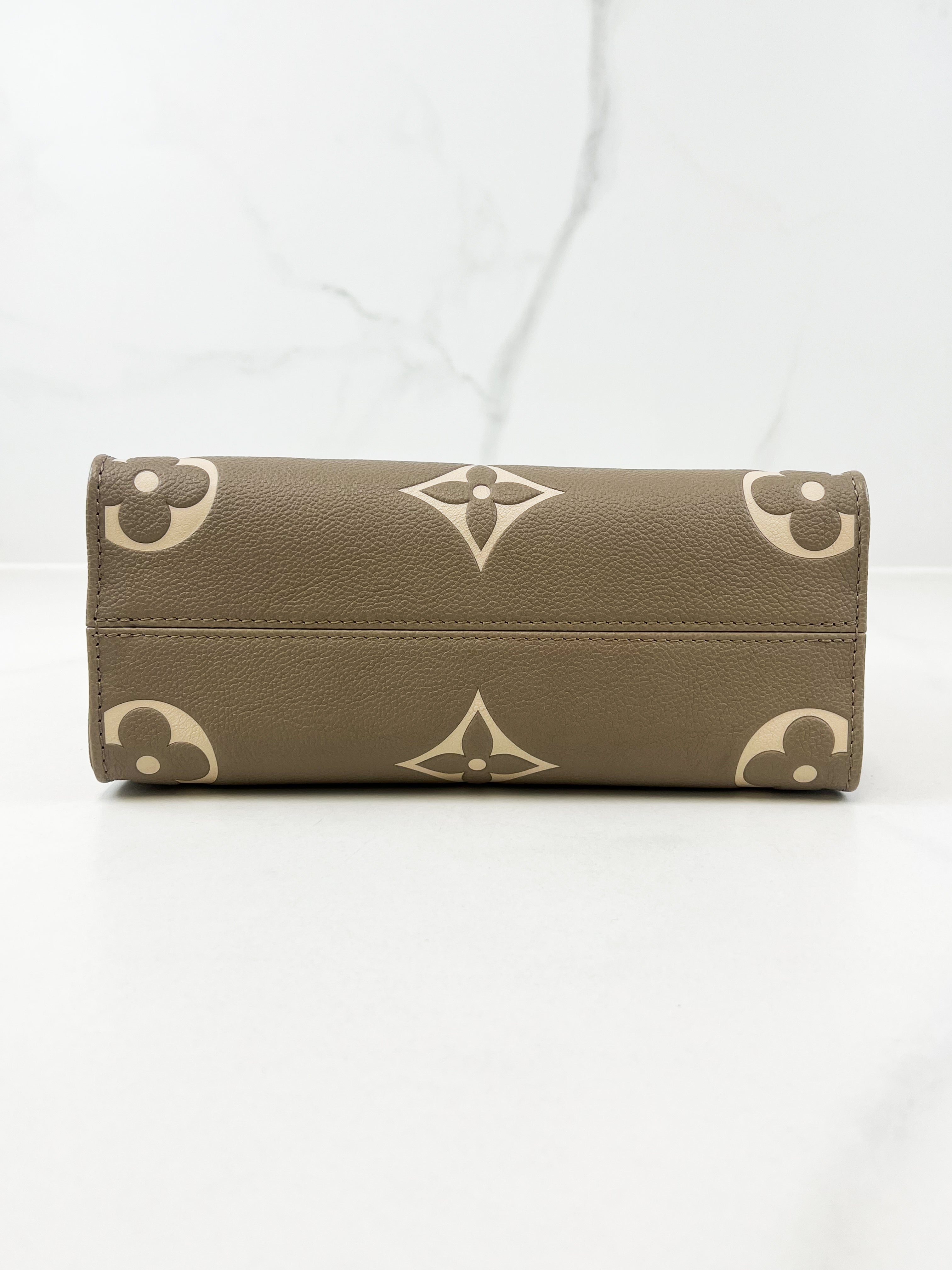 Louis Vuitton Onthego PM Tourterelle Crème