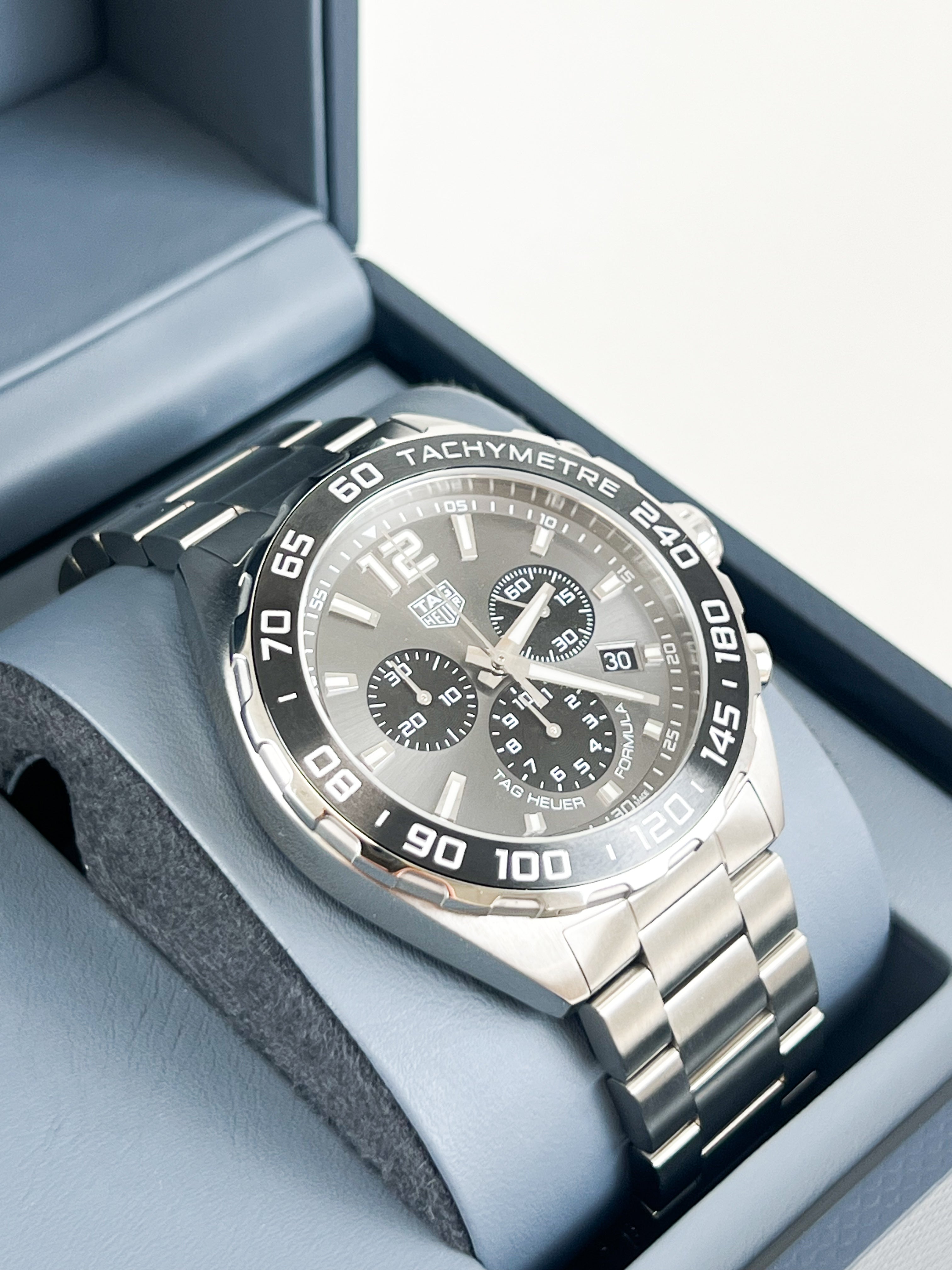 TAG Formula 1 Chronograph Quartz Men Watch 43mm