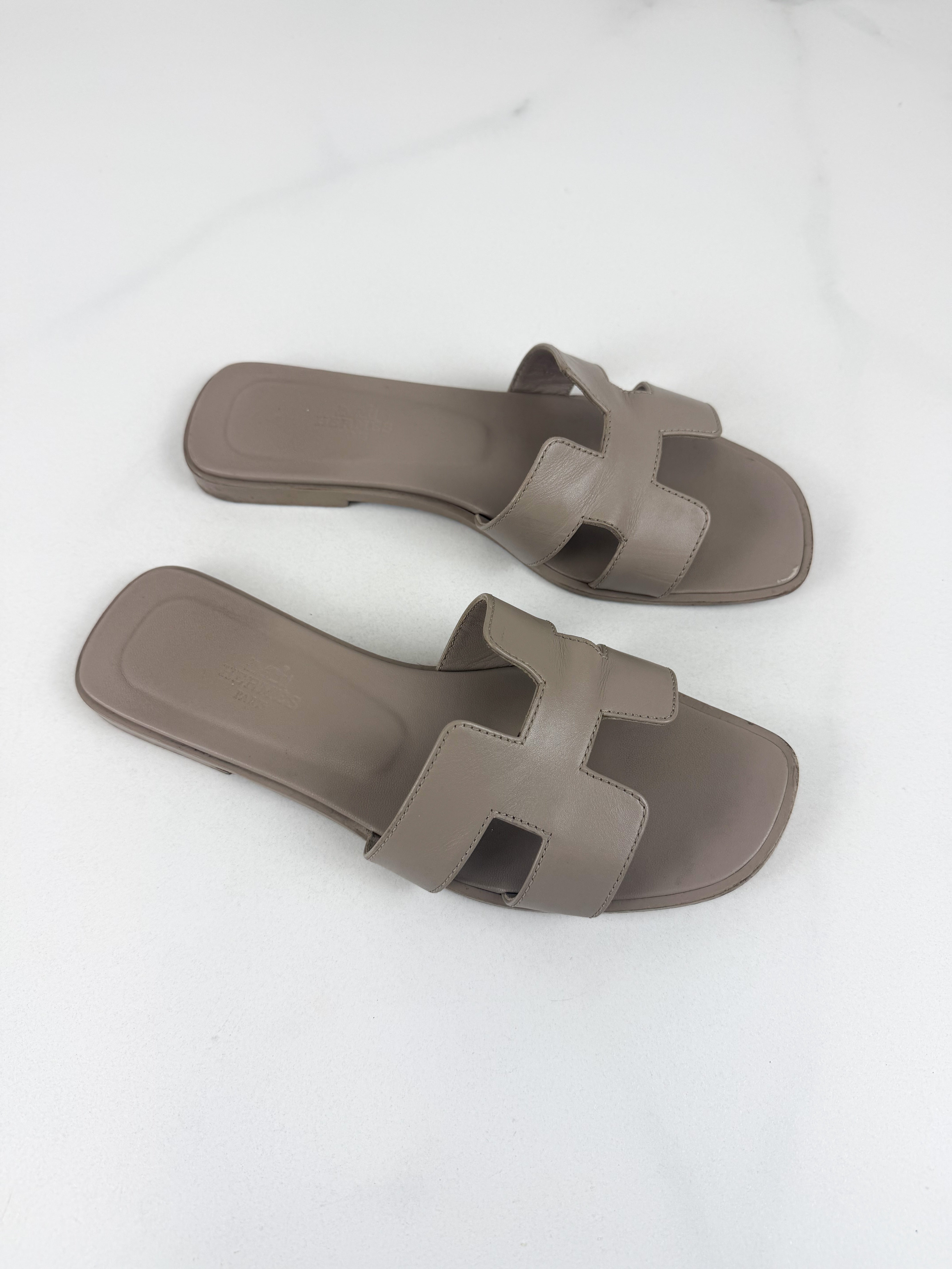 Hermes Oran Sandal in Beige Epson Calfskin Size 37