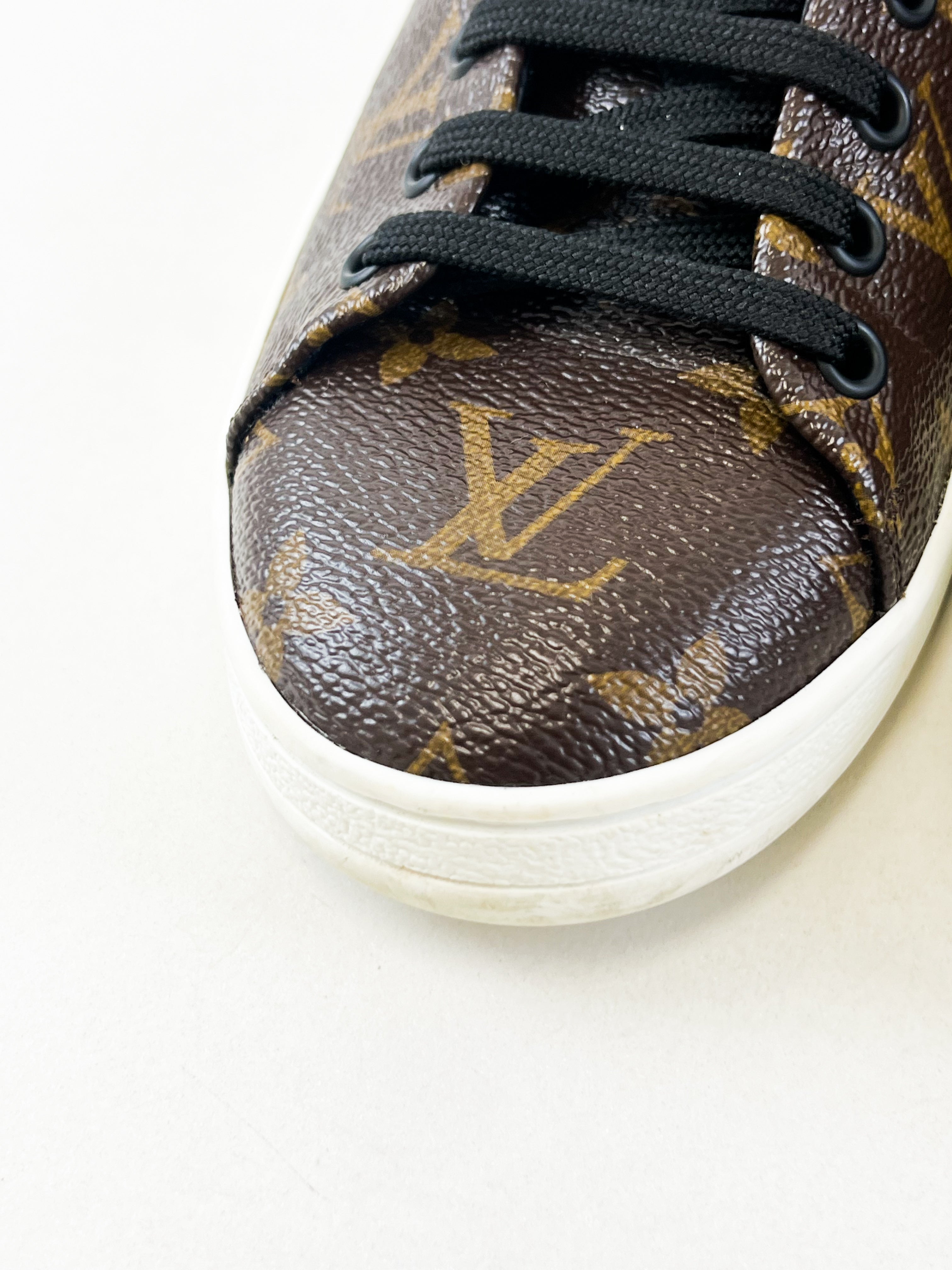 Louis Vuitton Frontrow Sneaker Size 38