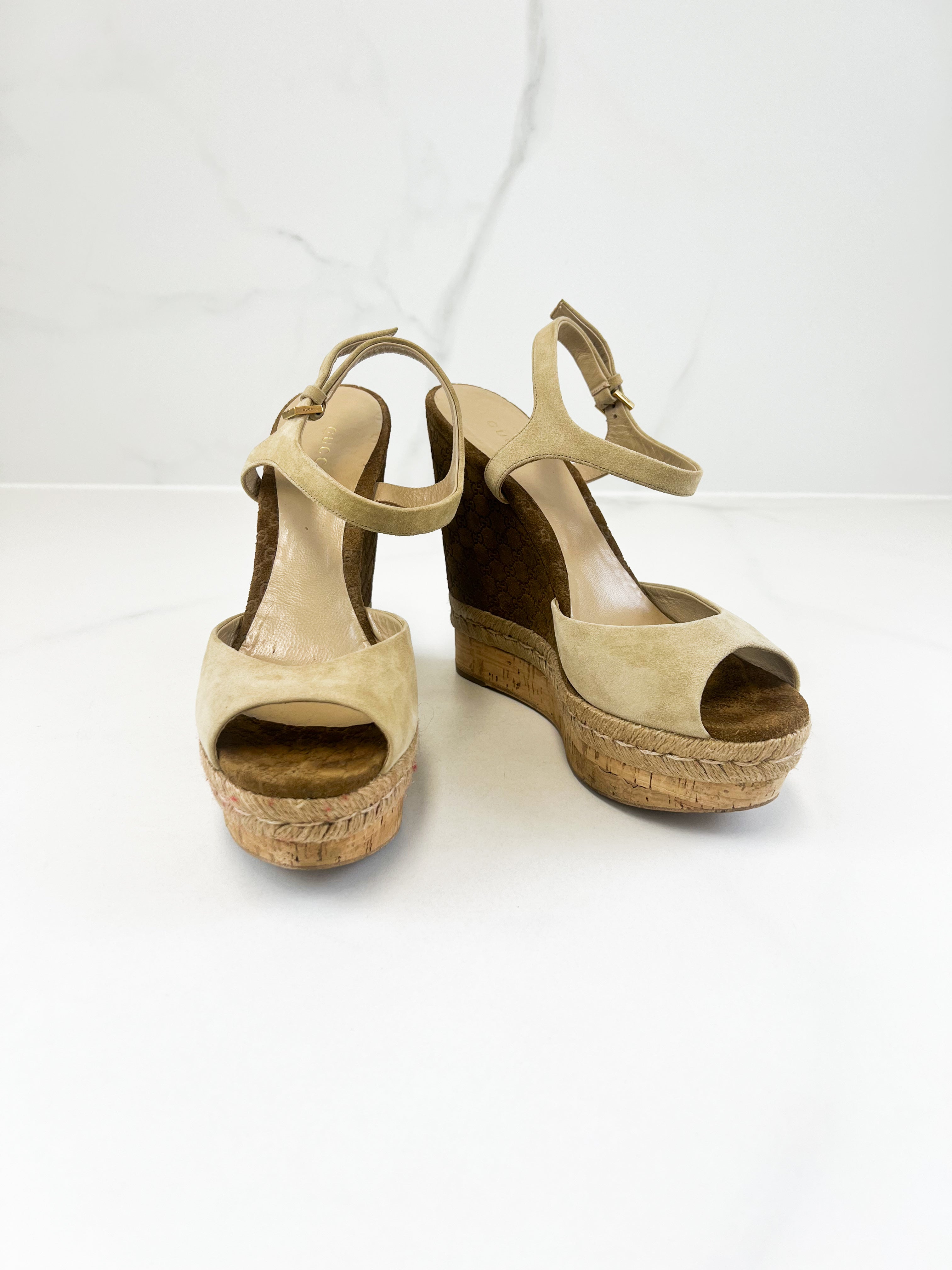 Gucci Beige Suede Wedges Size 39