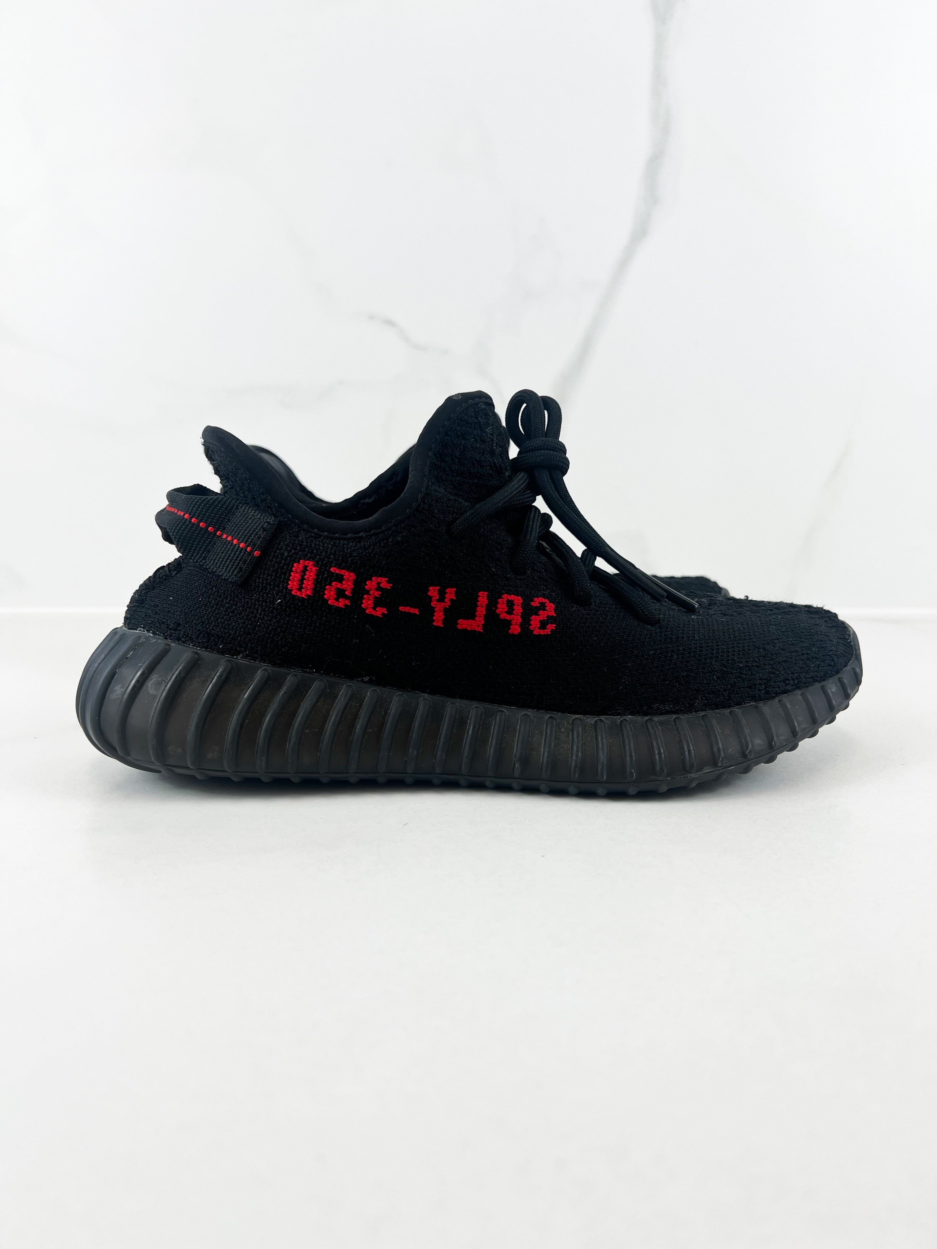 Yeezy Boost 350 V2 Bred Size 6 US