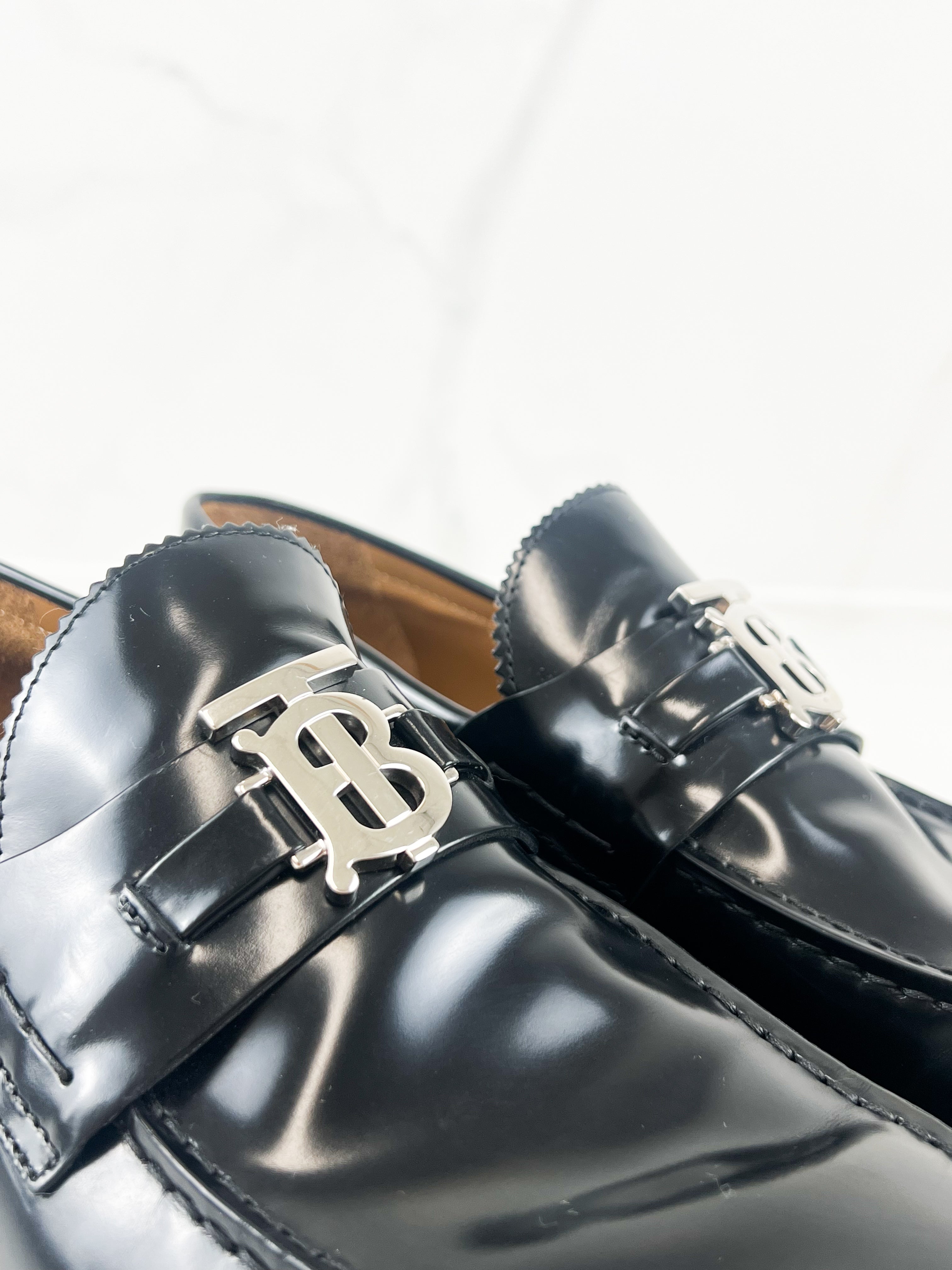 Burberry Men’s Loafer Size 40