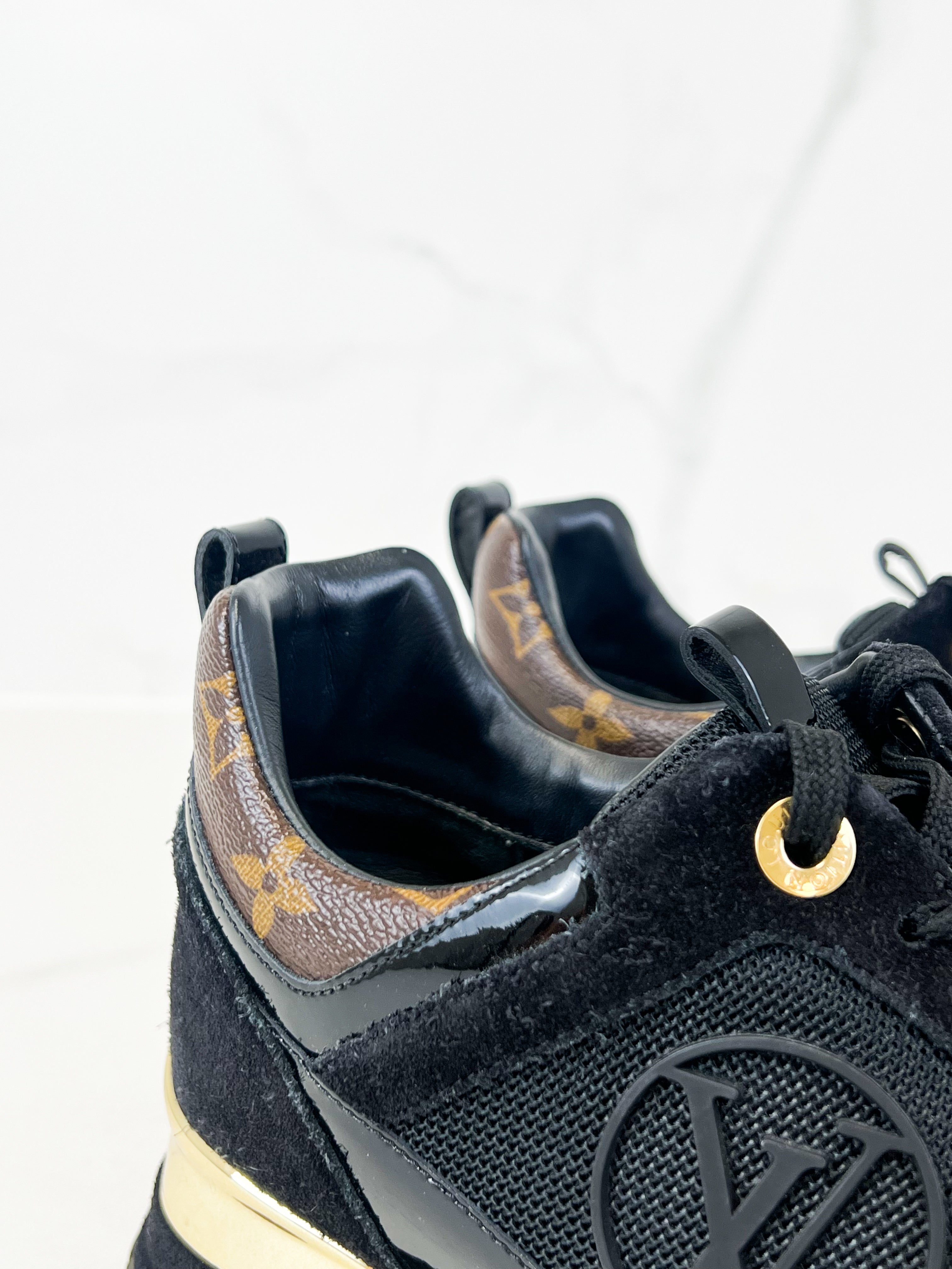 Louis Vuitton Runaway Sneaker Size 39