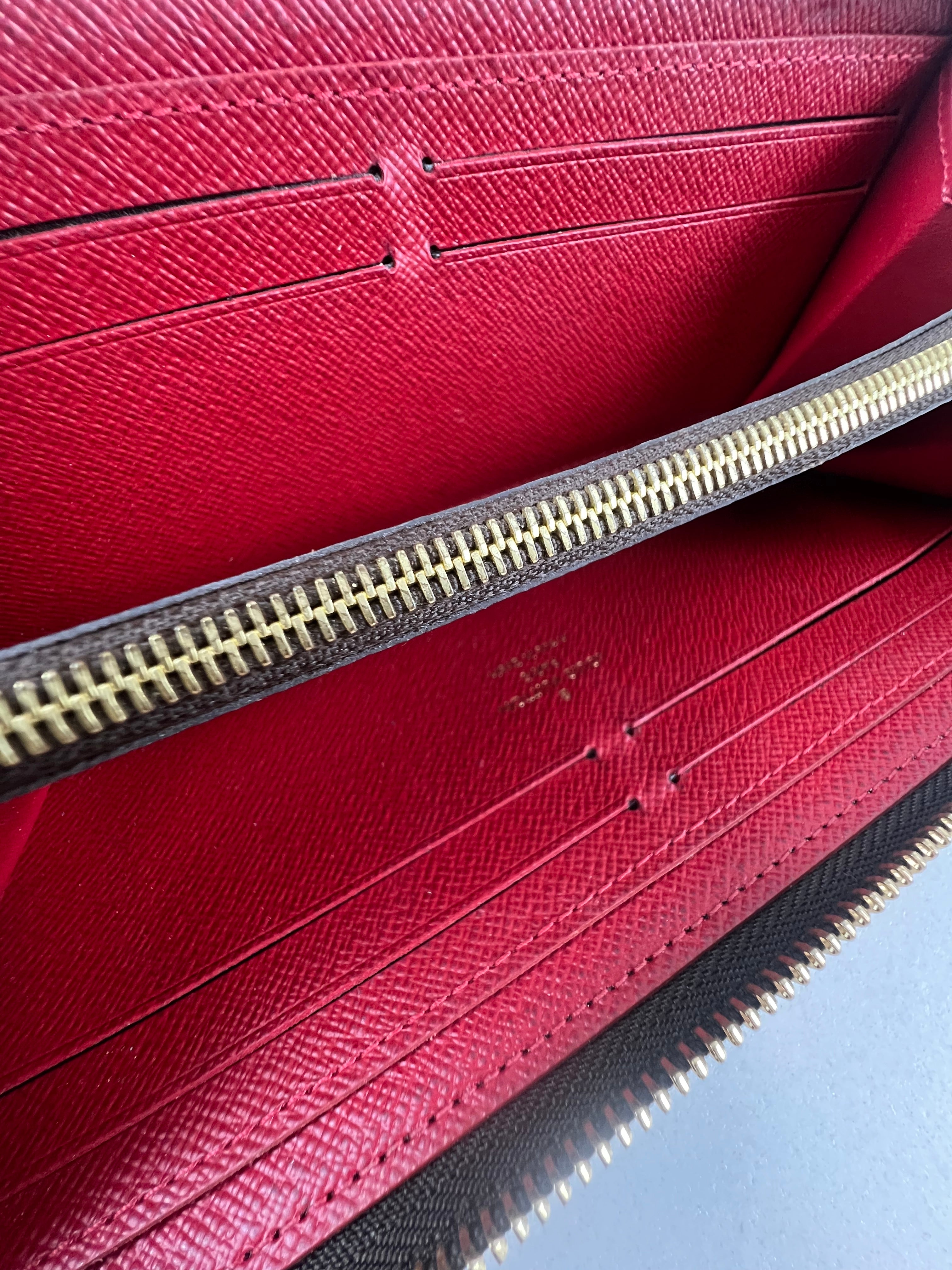 Louis Vuitton Damier Ebene Zippy Wallet