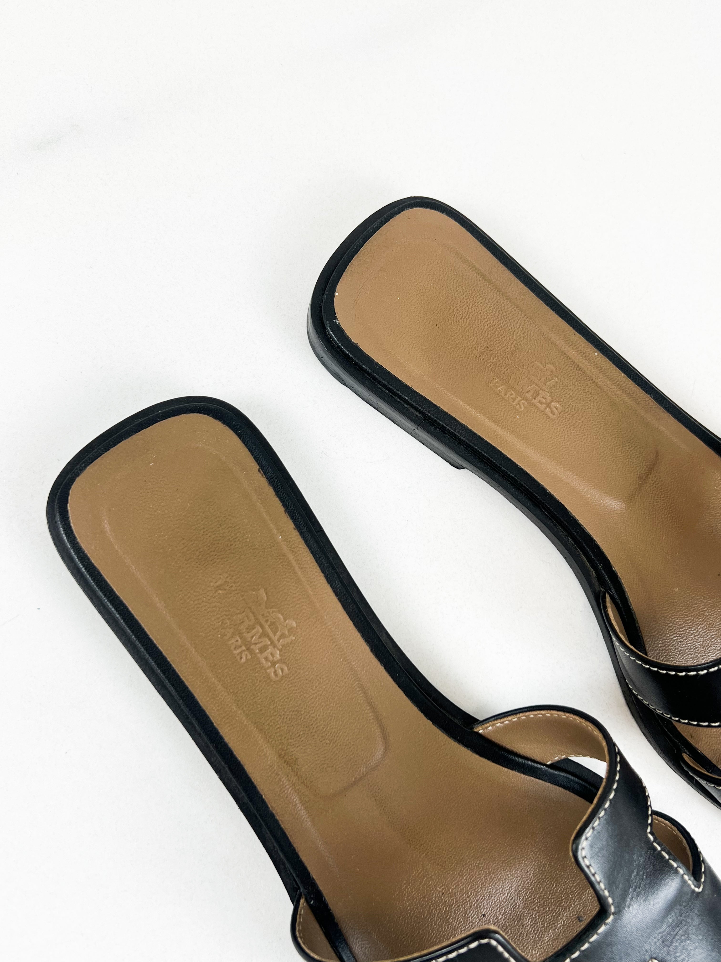 Hermes Oran Sandals in Noir Size 37