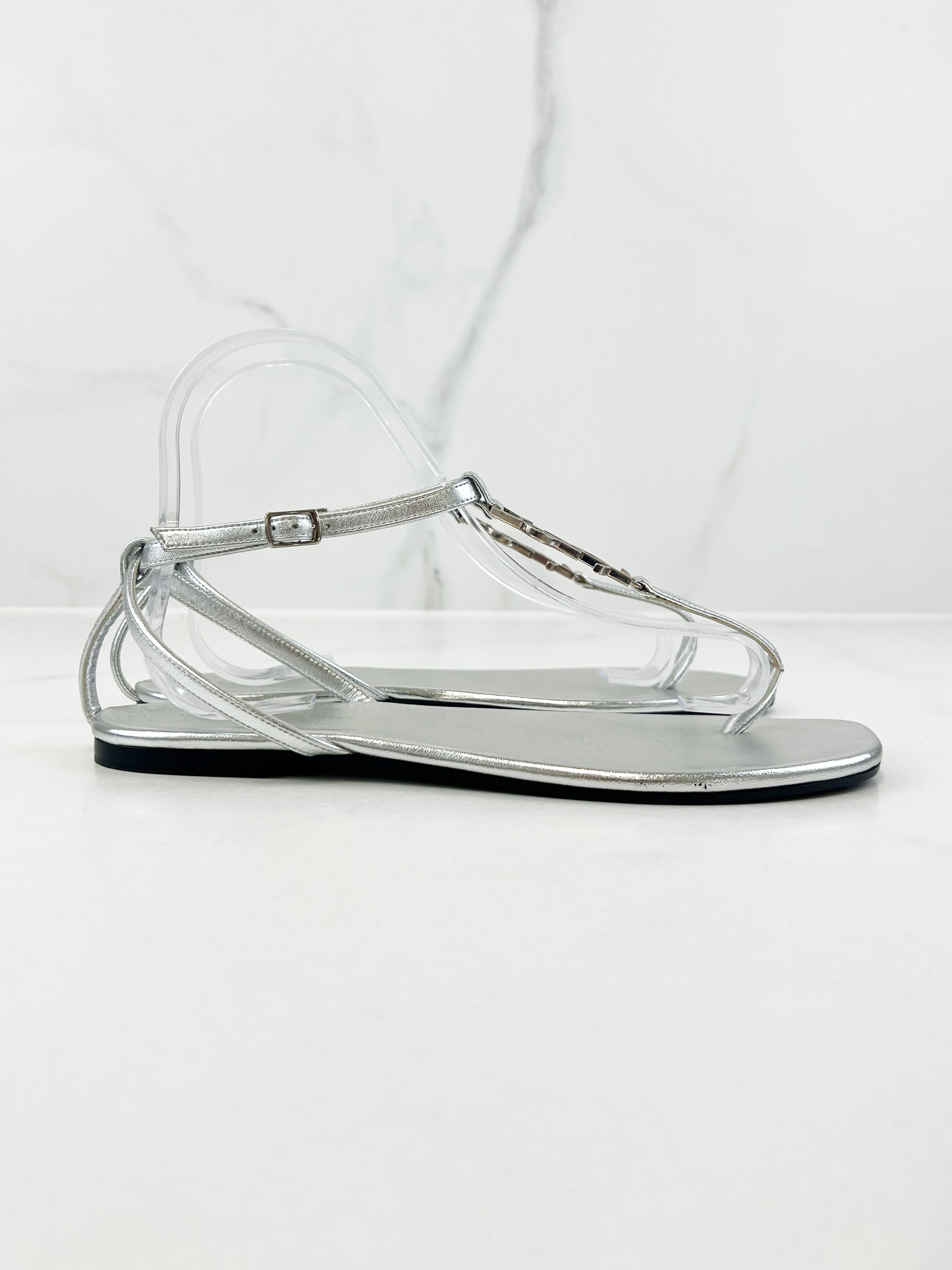 Saint Laurent Cassandra Flat Sandal in Grey Metallic Leather Size 38