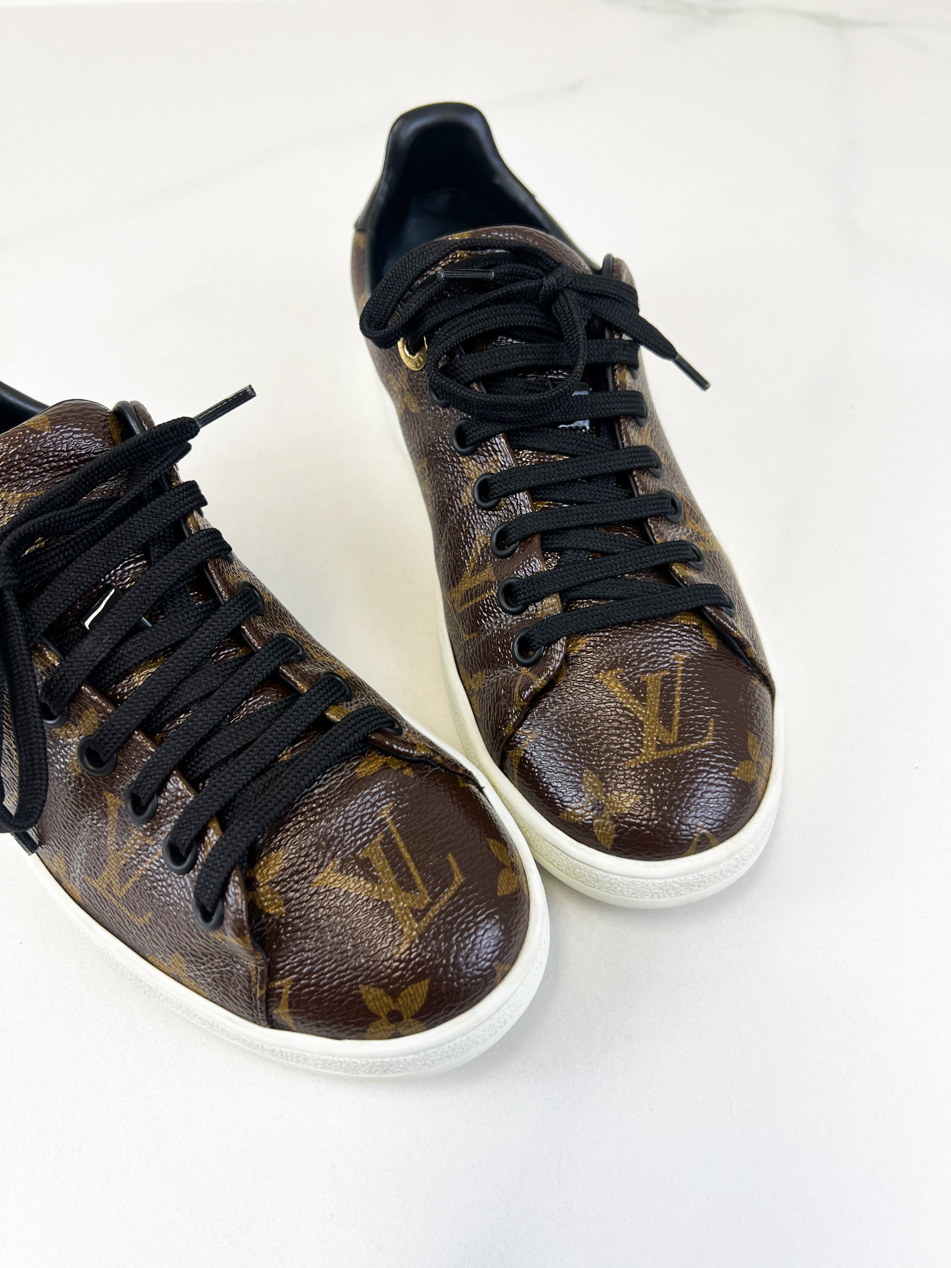 Louis Vuitton Frontrow Sneaker Size 36