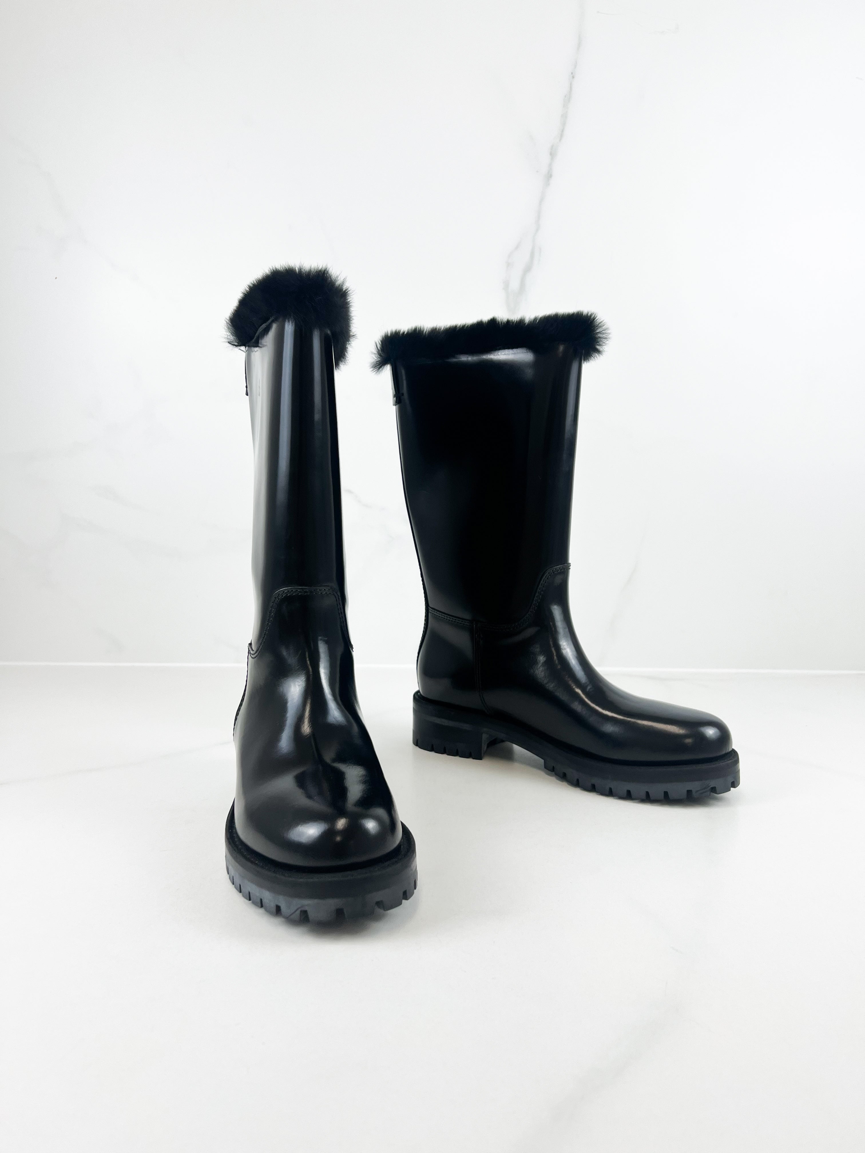 Dolce & Gabbana Black Shiny Leather Boots with Fur detail