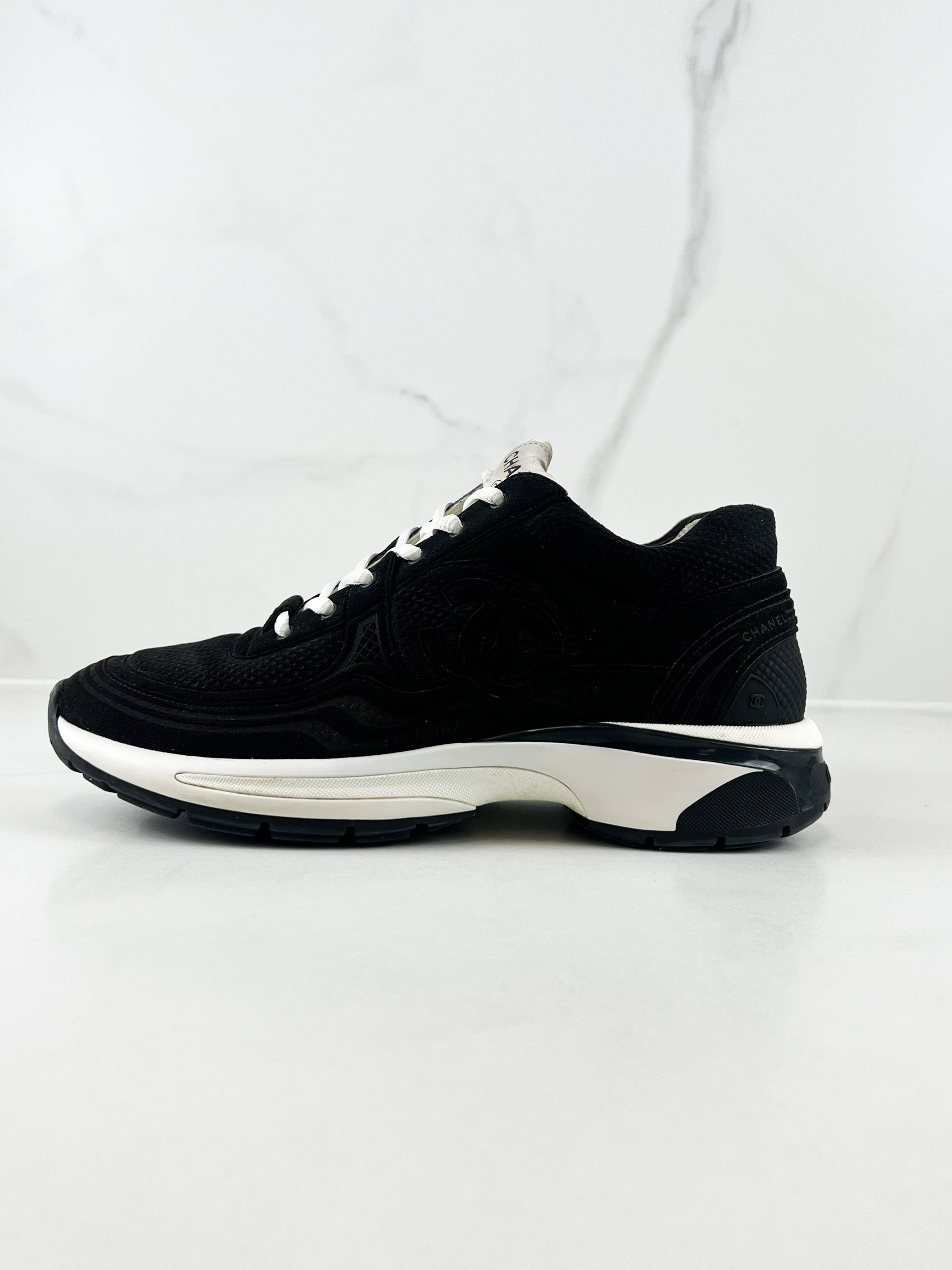 Chanel CC Velvet Calfskin & Mixed Fibers Sneaker Size 39