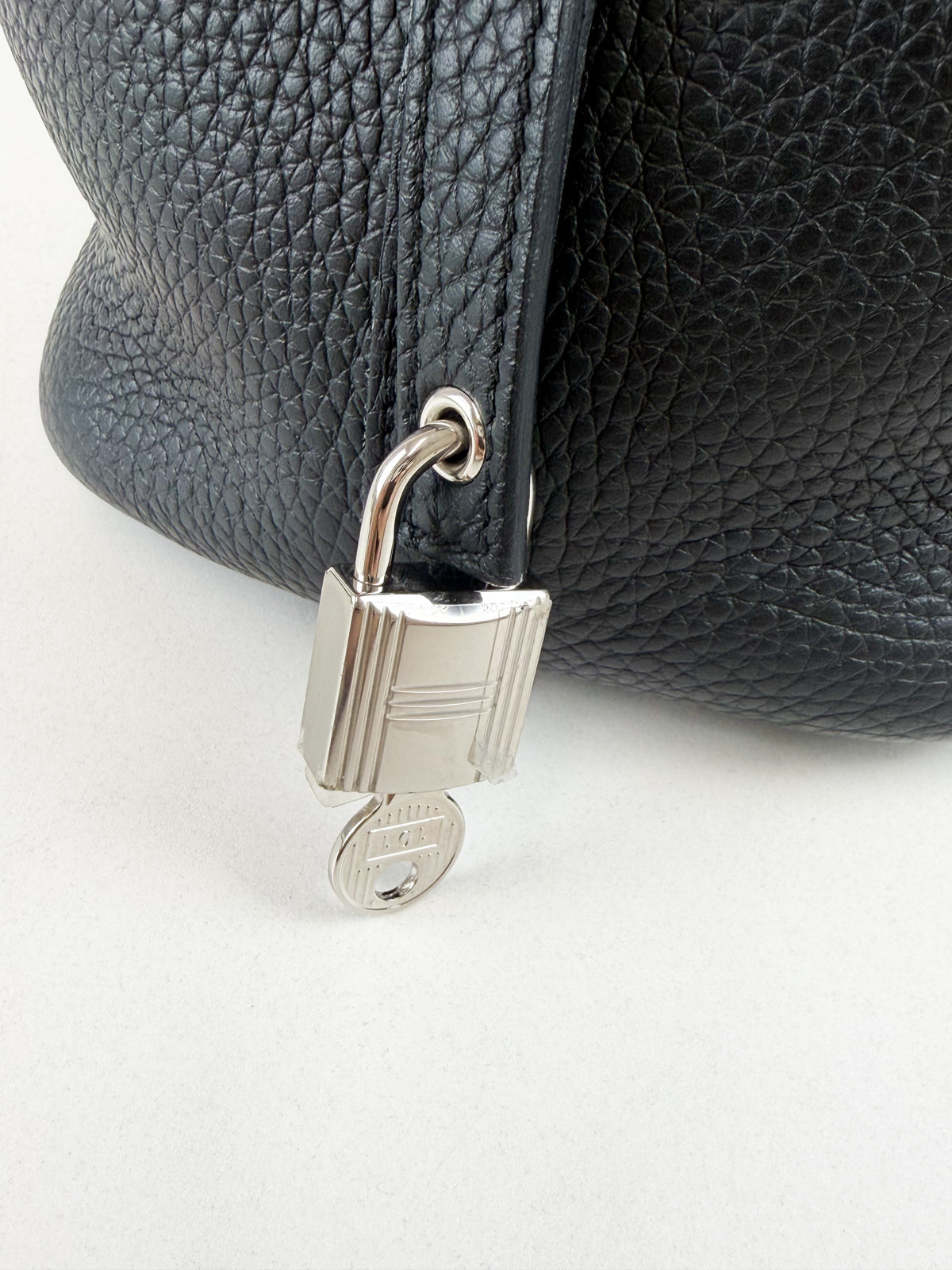 Hermes Picotin 22 Lock Textured Grained Black Leather