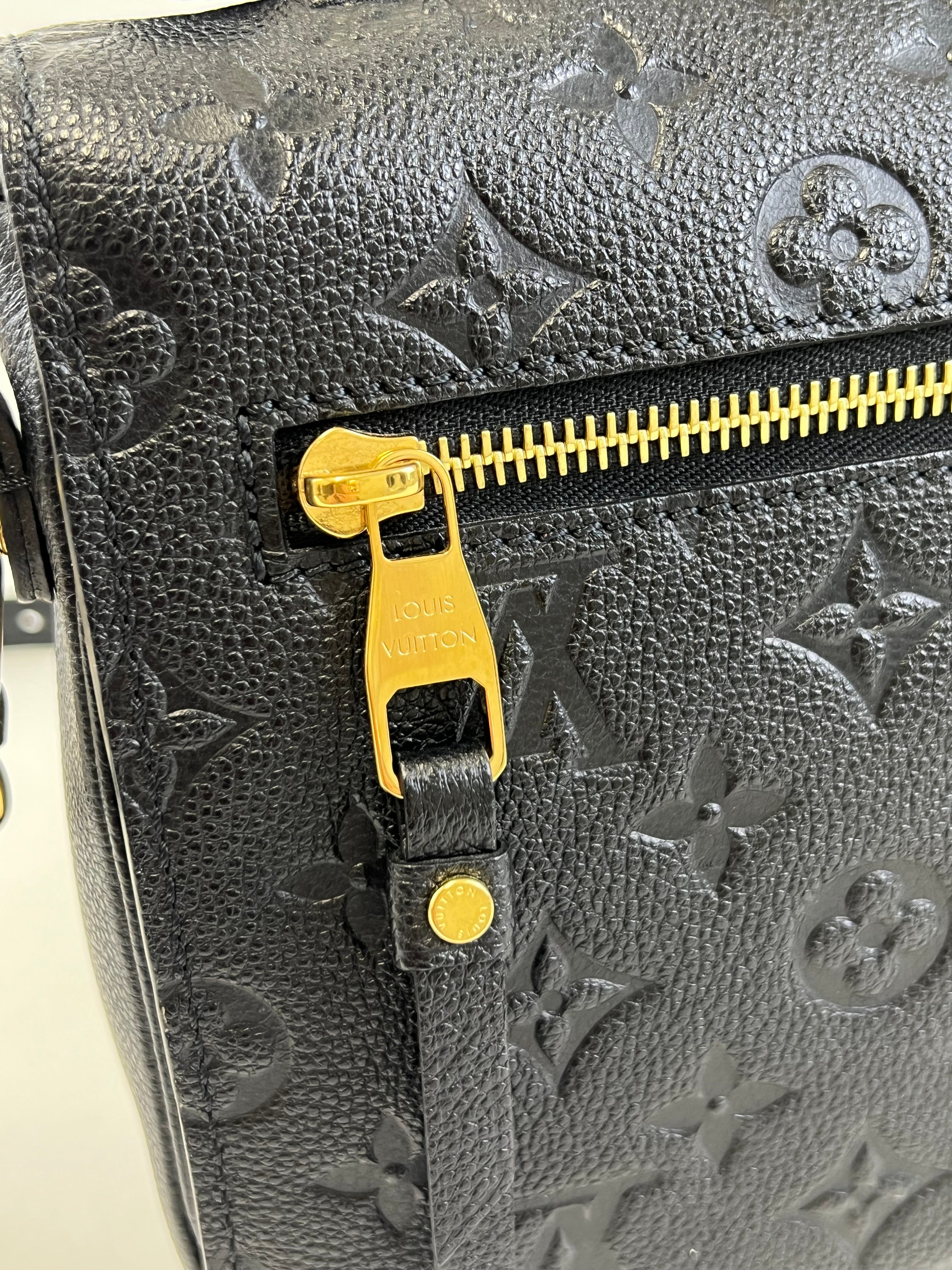 Louis Vuitton Empreinte Black Pochette Metis