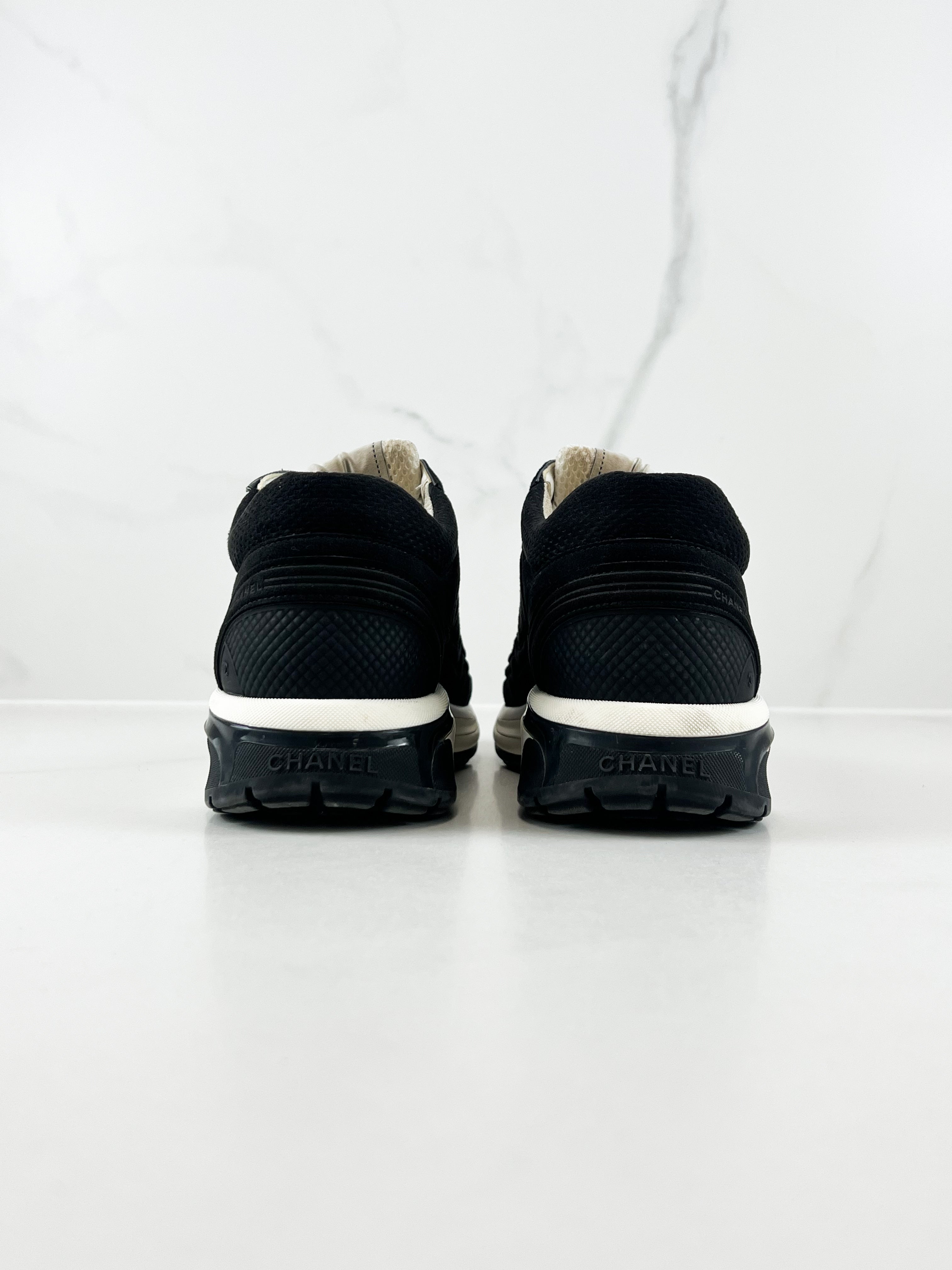 Chanel CC Velvet Calfskin & Mixed Fibers Sneaker Size 39