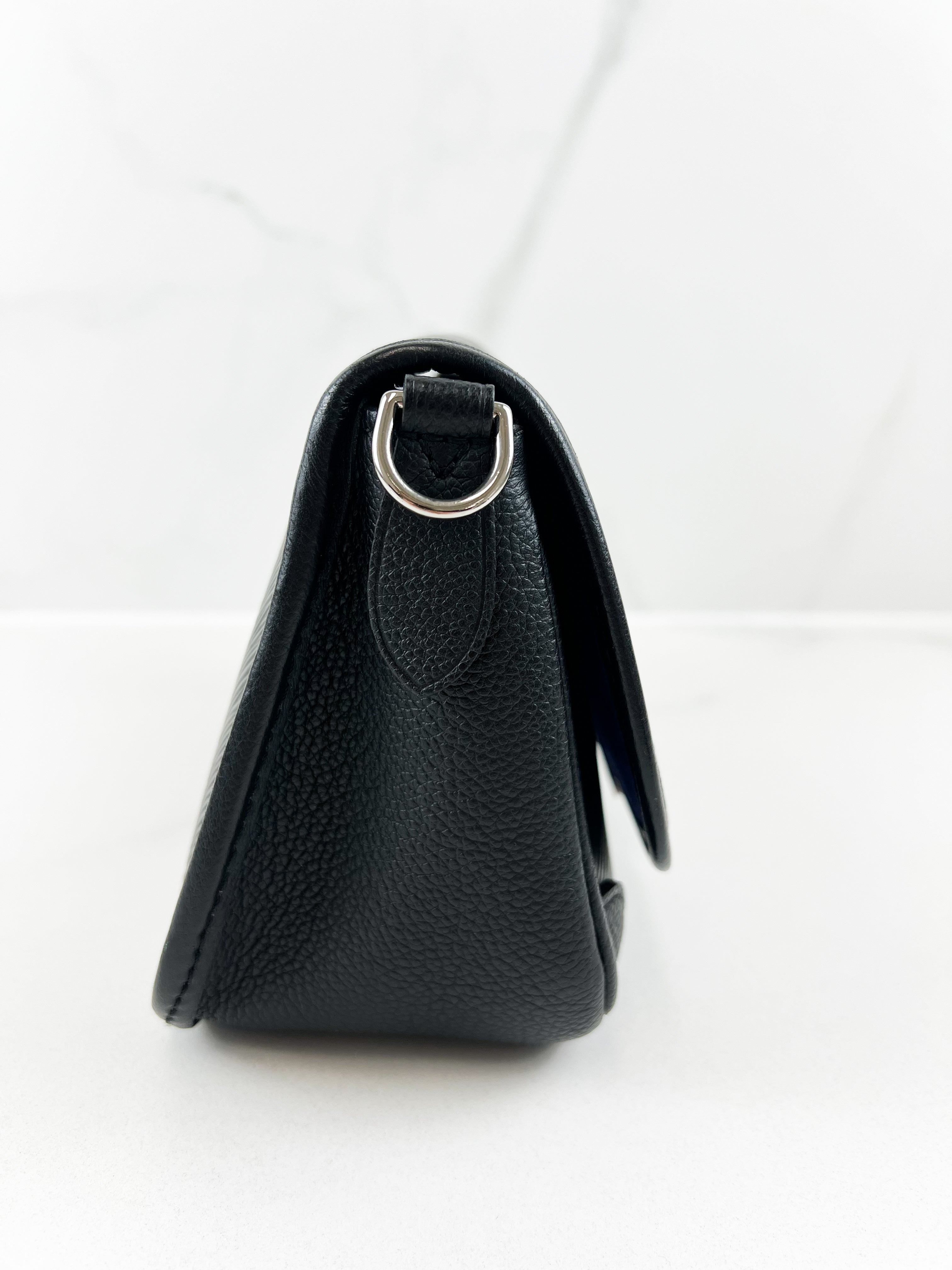 Louis Vuitton Buci Black Epi Leather