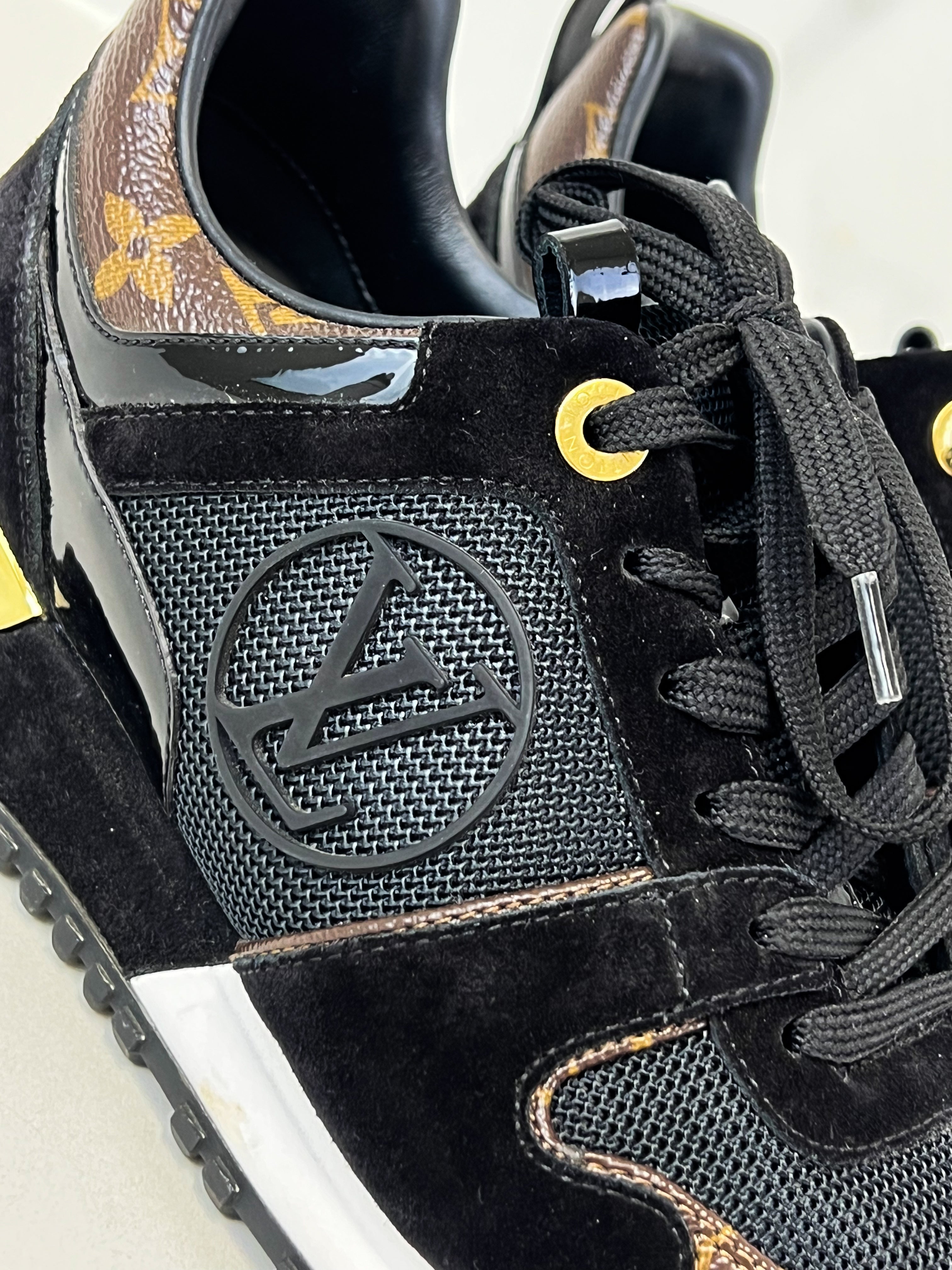 Louis Vuitton Runaway Sneaker Size 35