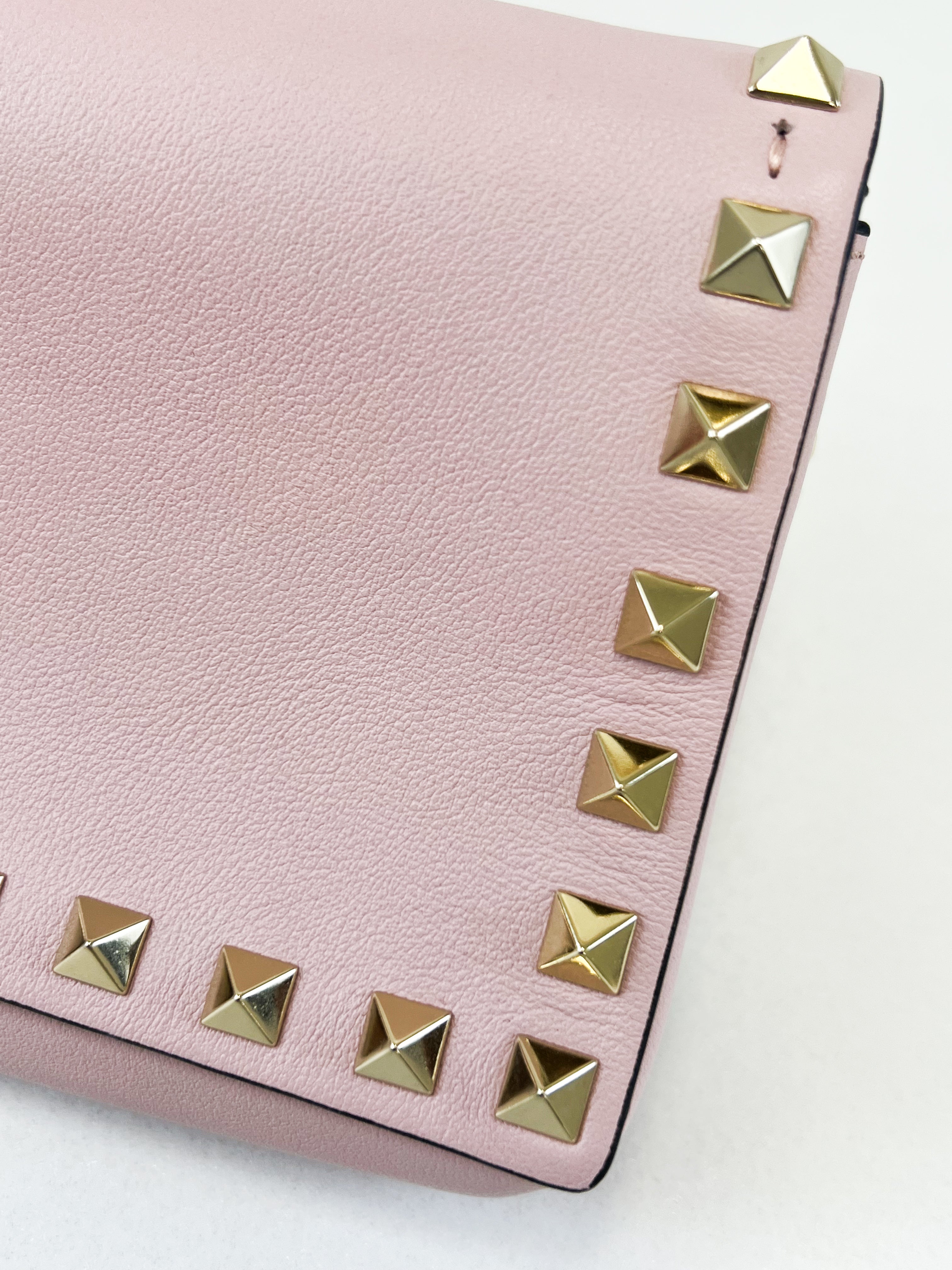 Valentino Garavani Rockstud Wallet on Chain