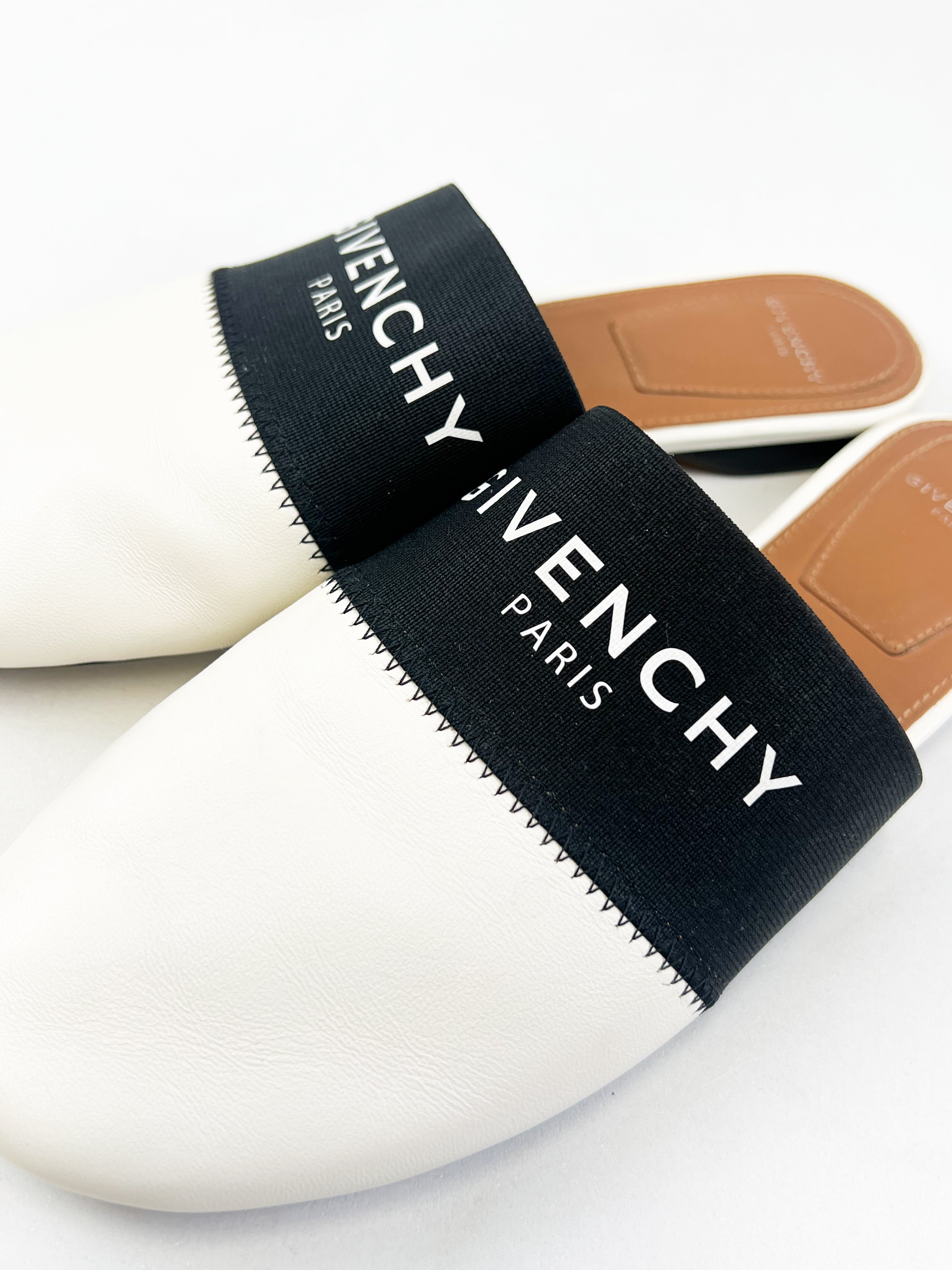 Givenchy Bedford Logo Mule Slides Size 35.5