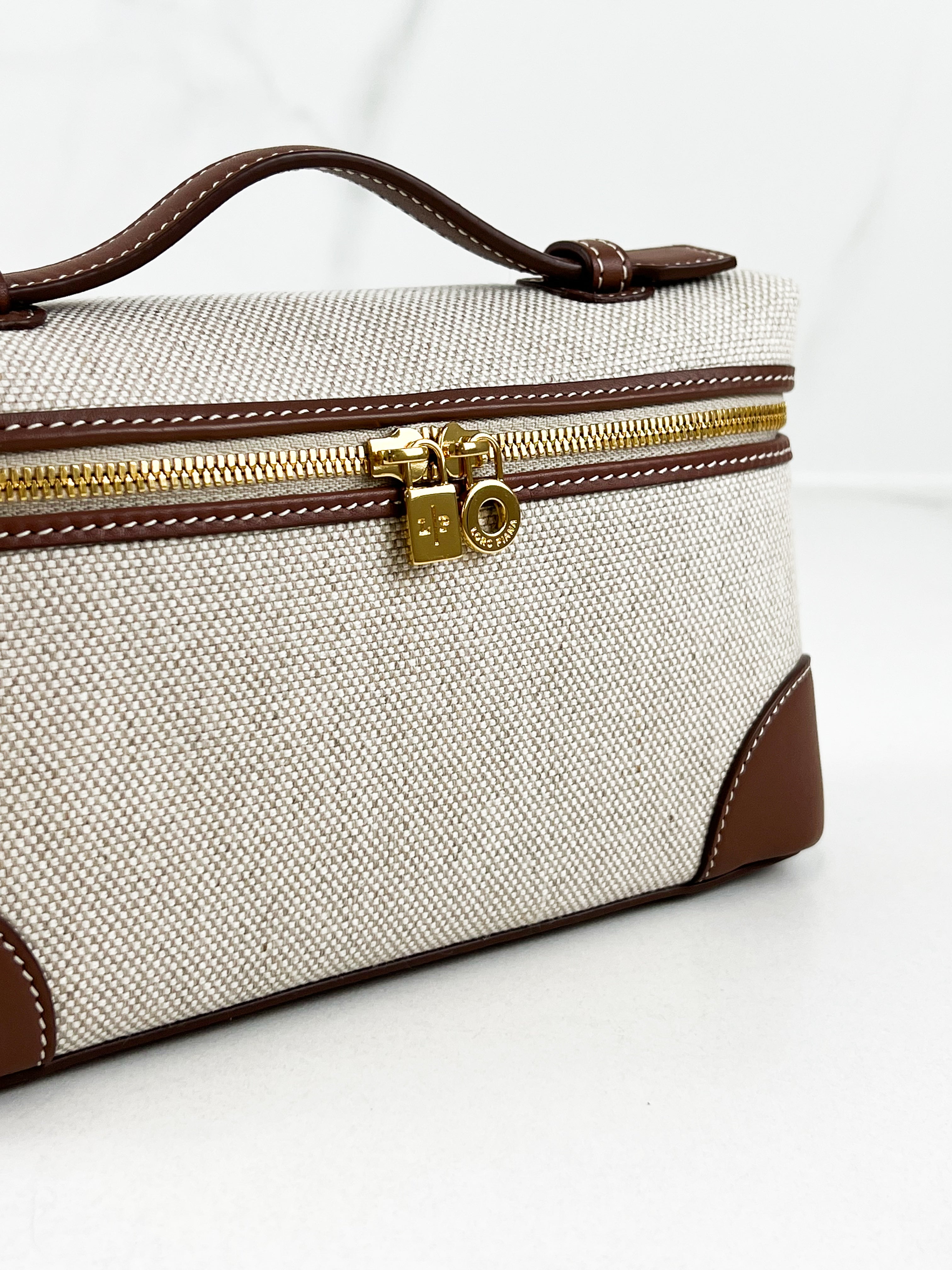 Loro Piana Extra Pocket L19 Beige Canvas