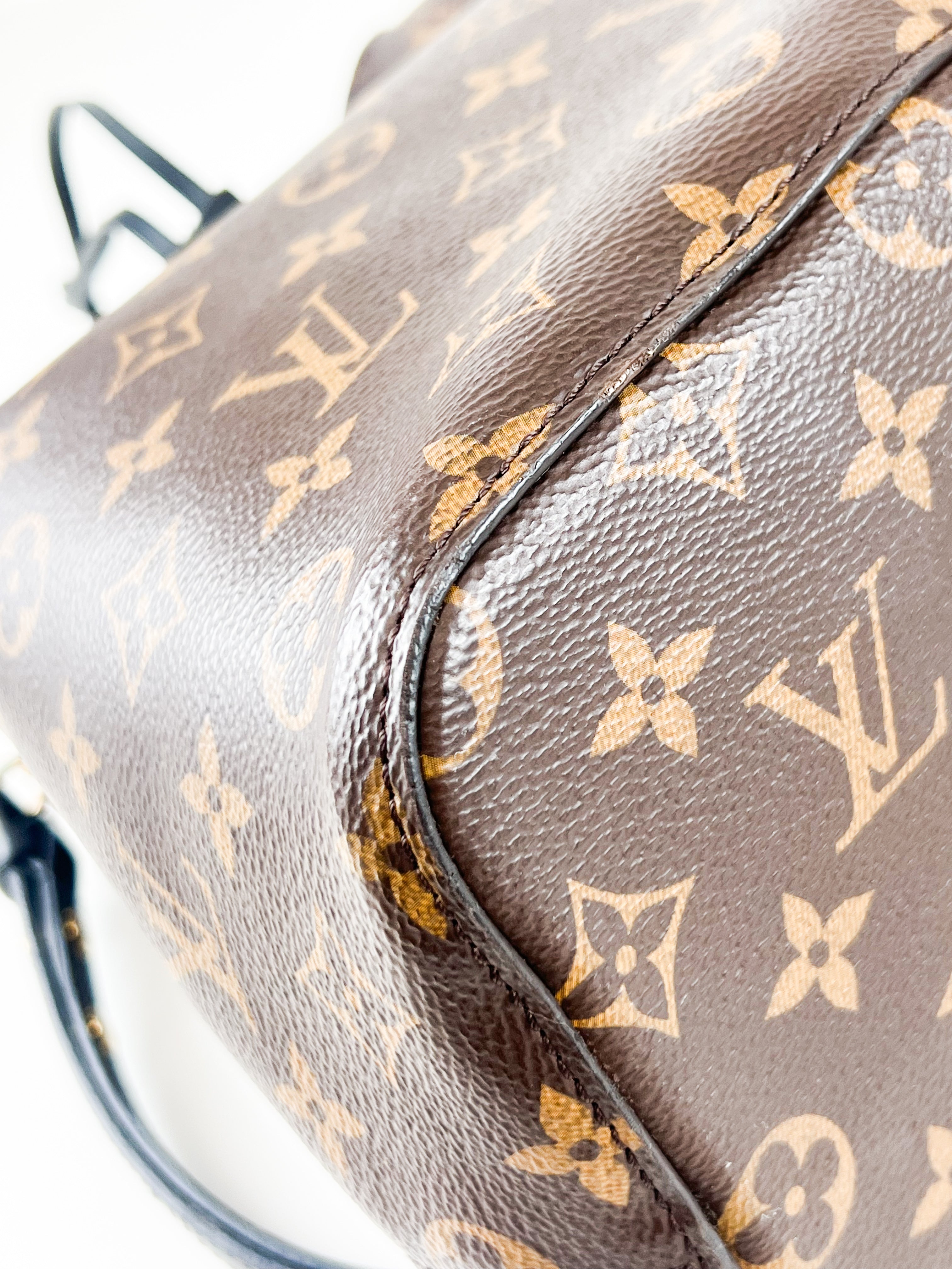 Louis Vuitton Black Neo Noe