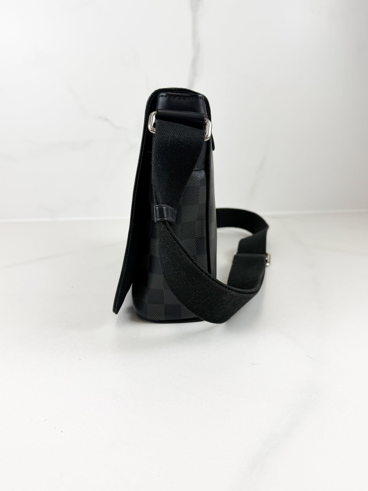 Louis Vuitton Damier Graphite District Messenger Bag