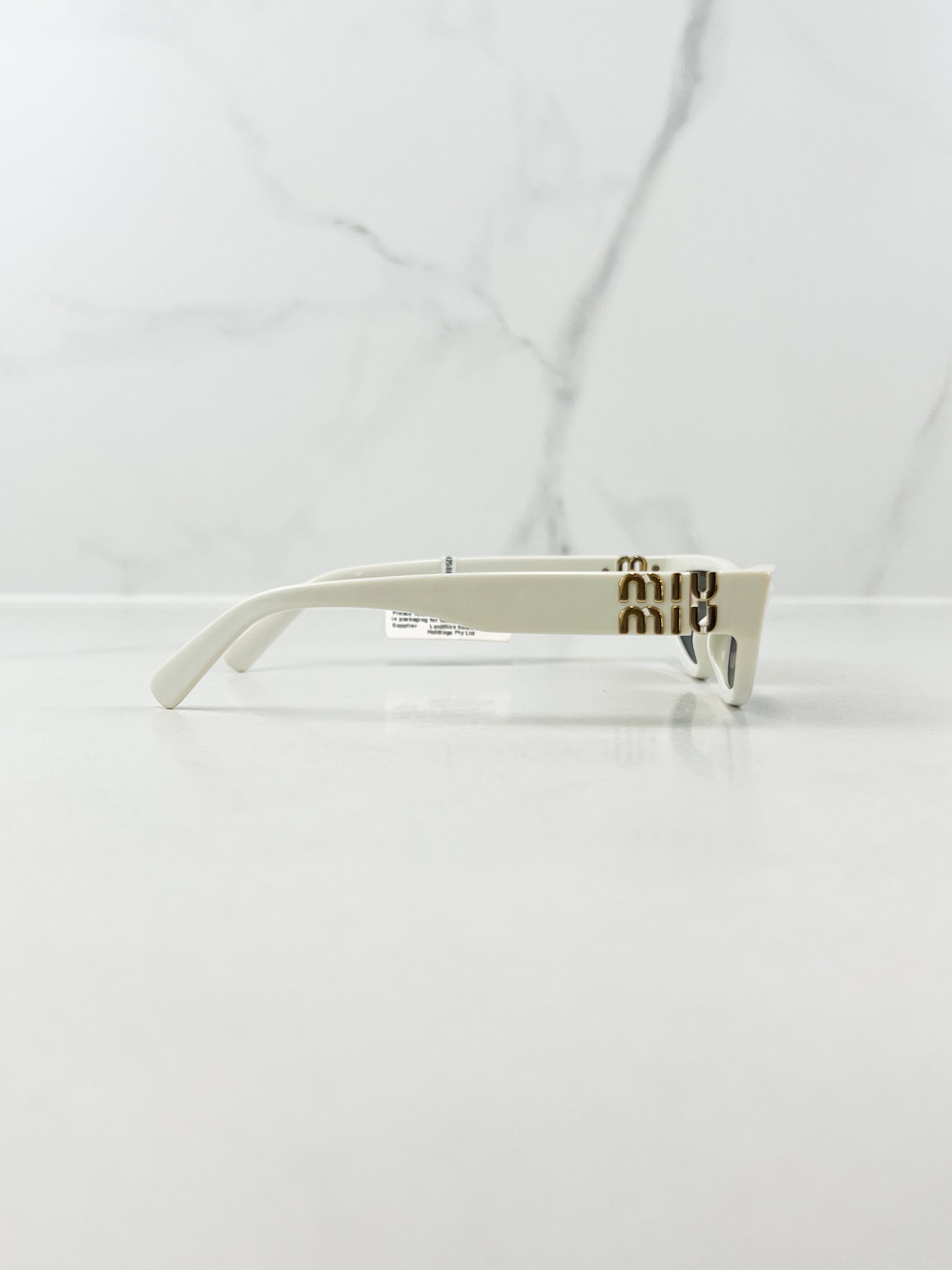 Miu Miu Glimpse Cat-eye Sunglasses In White