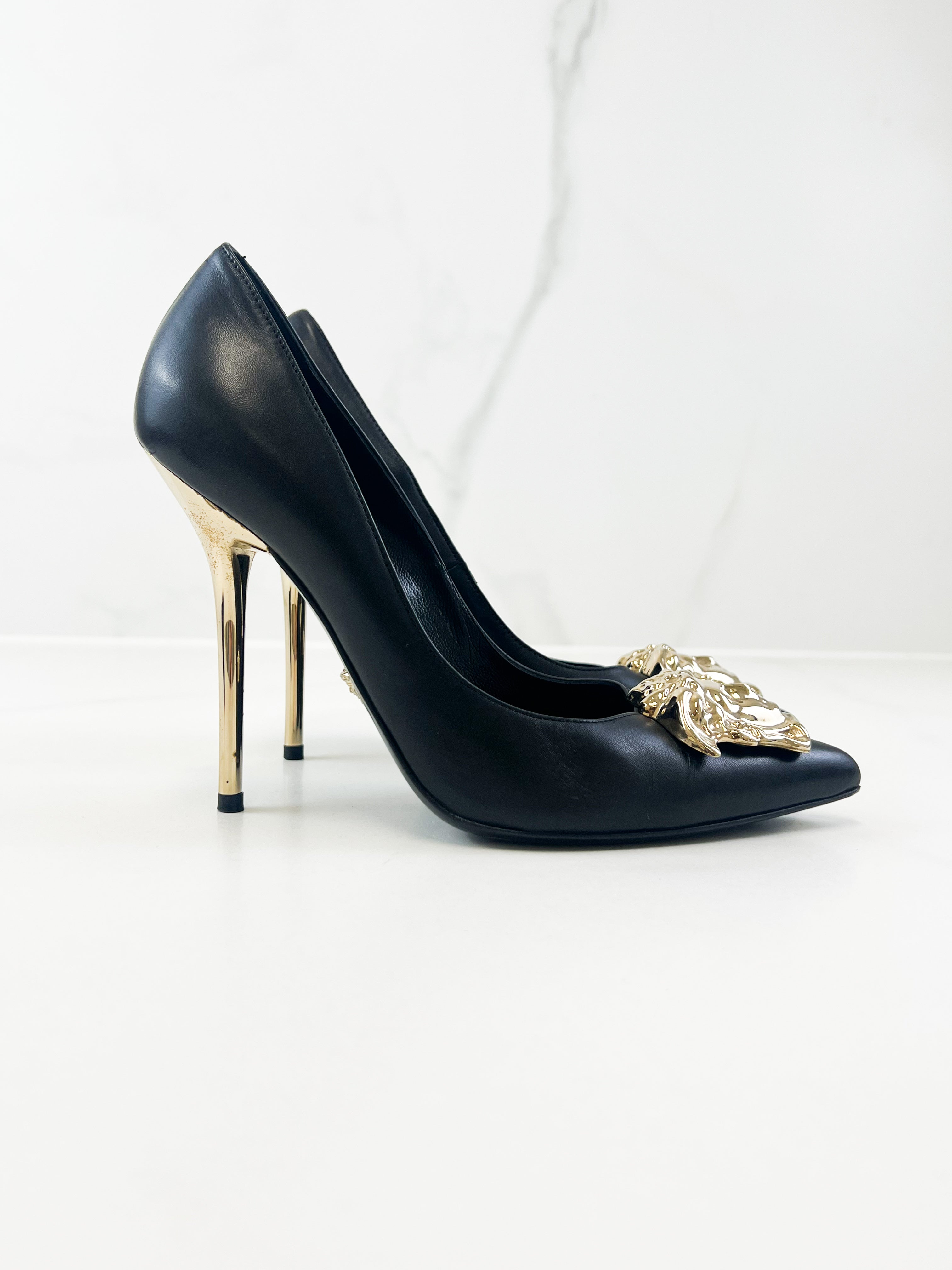 Versace Medusa Black Leather Pump Size 37