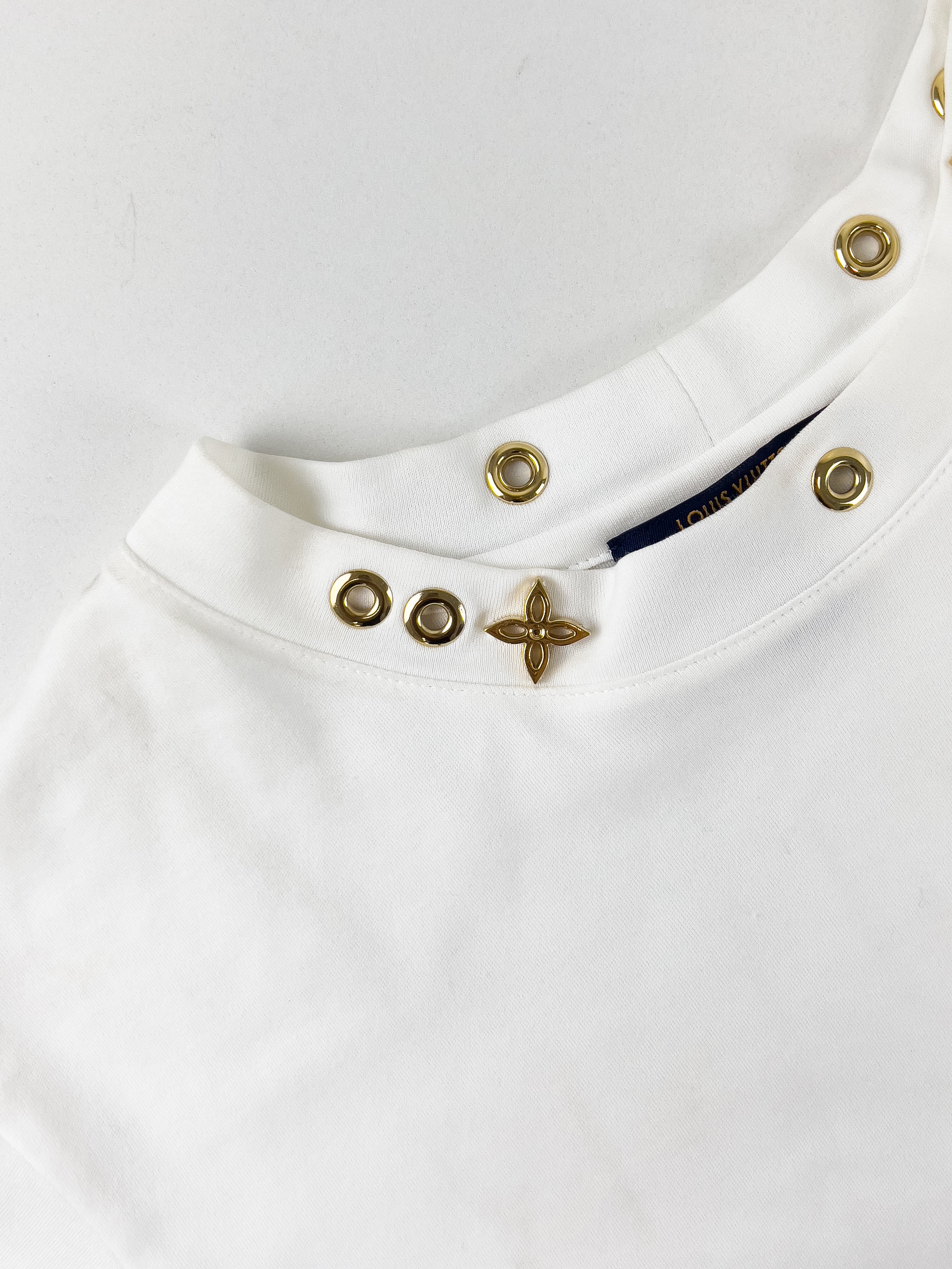 Louis Vuitton Women's T-Shirt in White Size Medium
