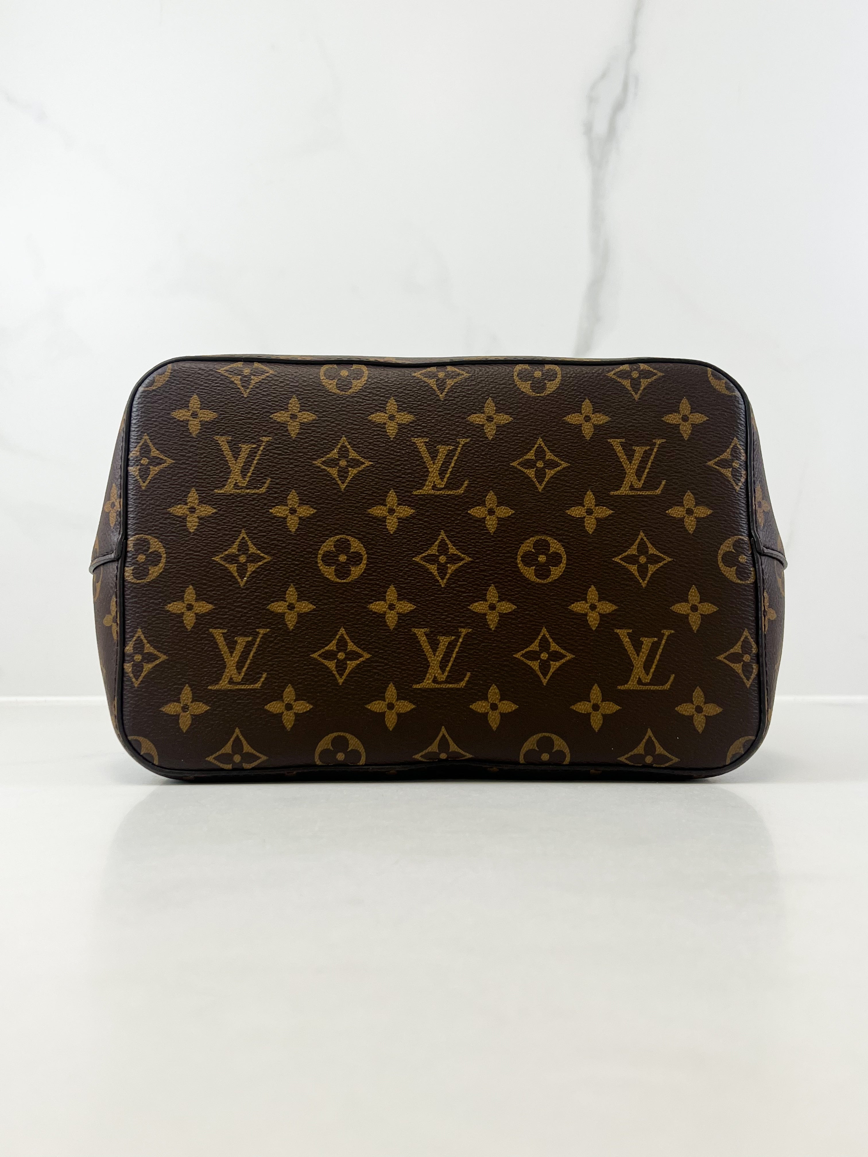 Louis Vuitton Black Neo Noe
