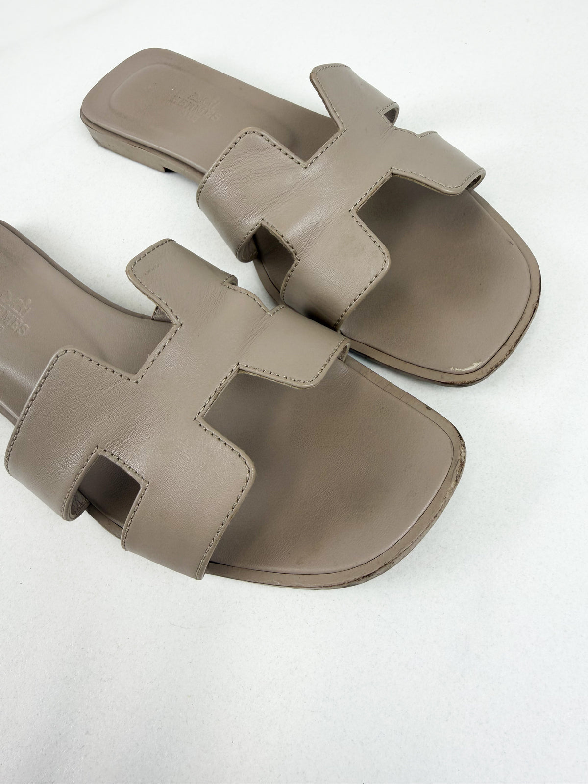 Hermes Oran Sandal in Beige Epson Calfskin Size 37