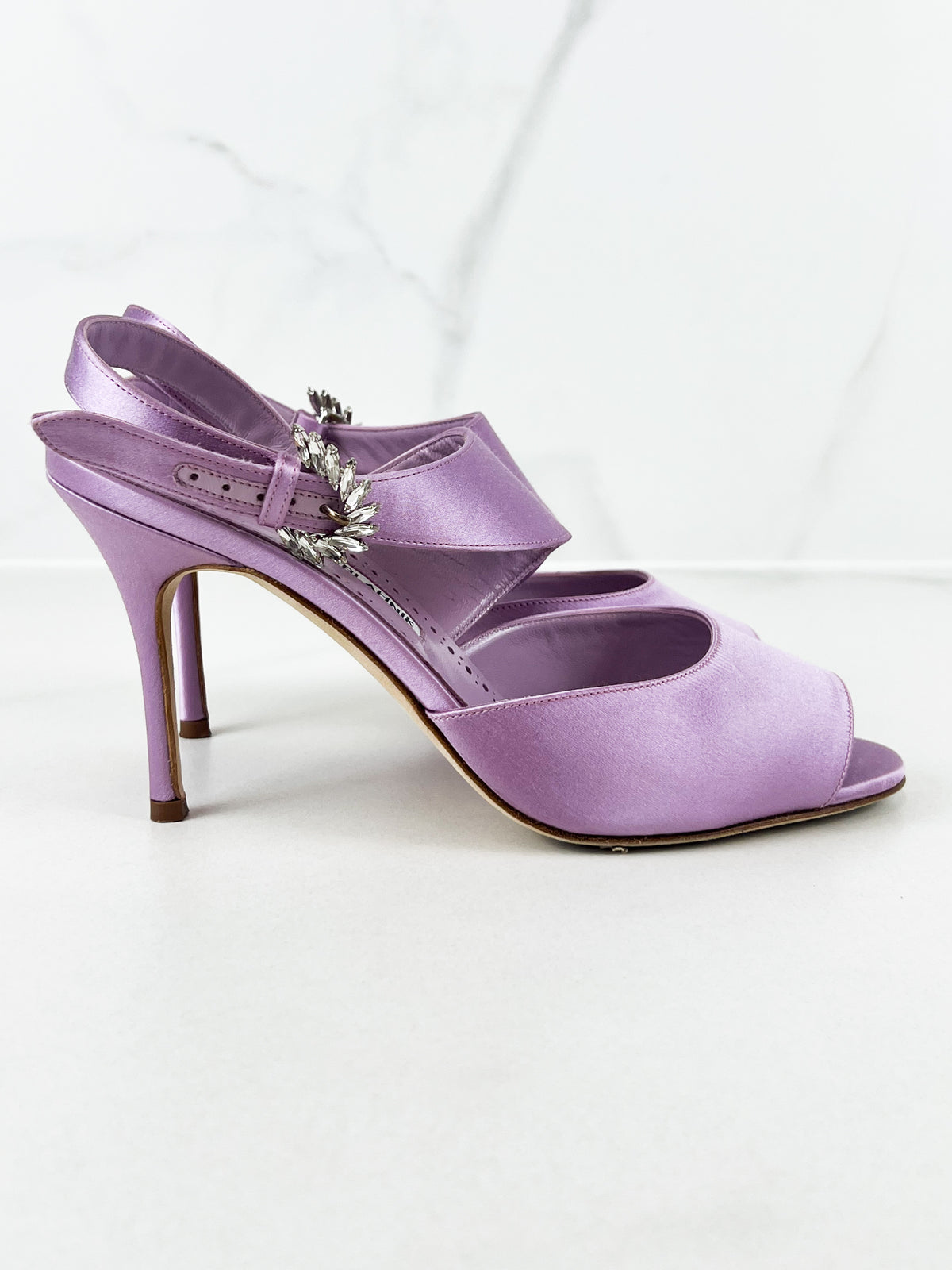 Manolo Blahnik Havelopa 90mm Lilac Satin Slingback Sandal Size 39