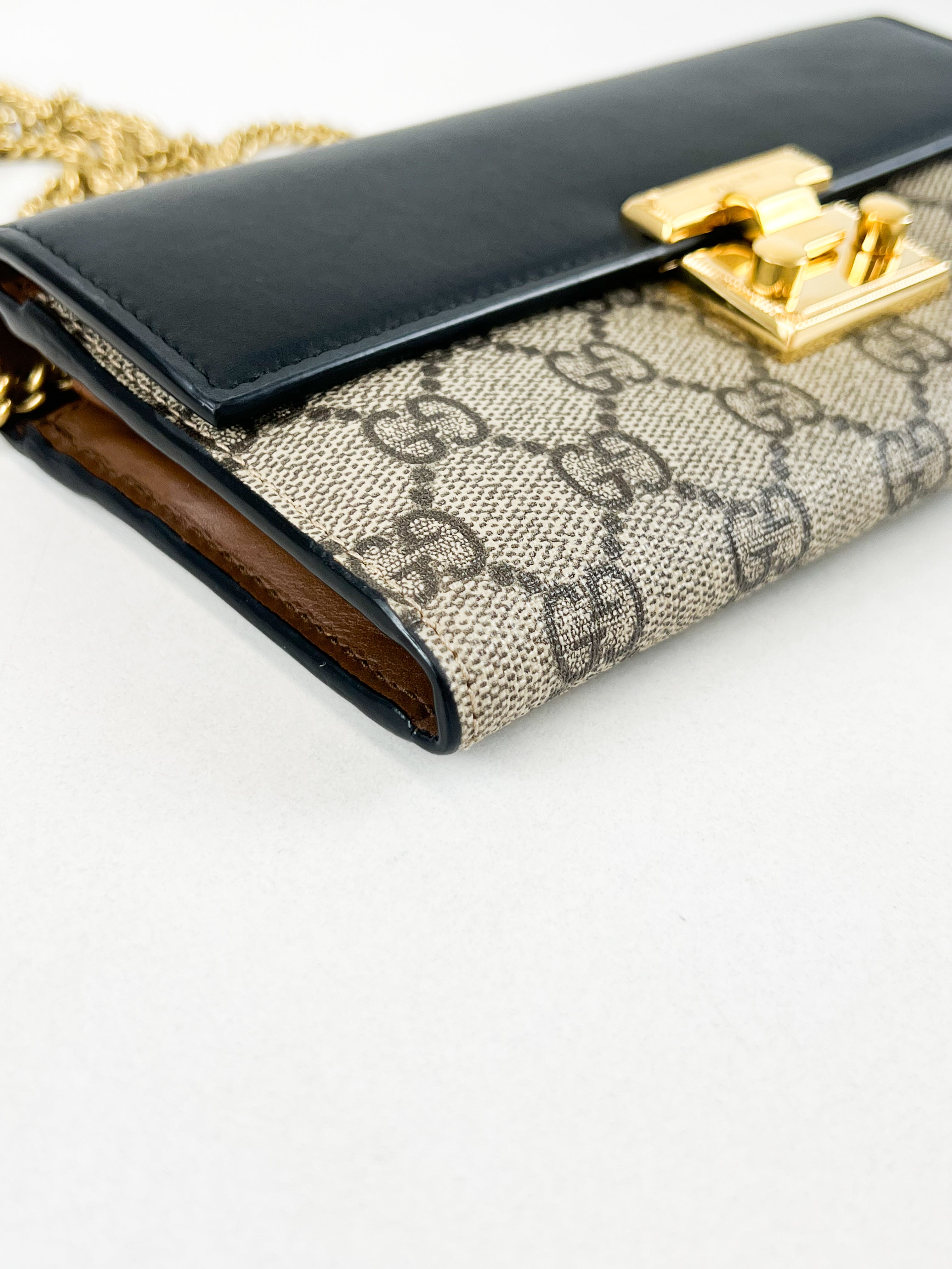 Gucci GG Supreme Continental Padlock WOC