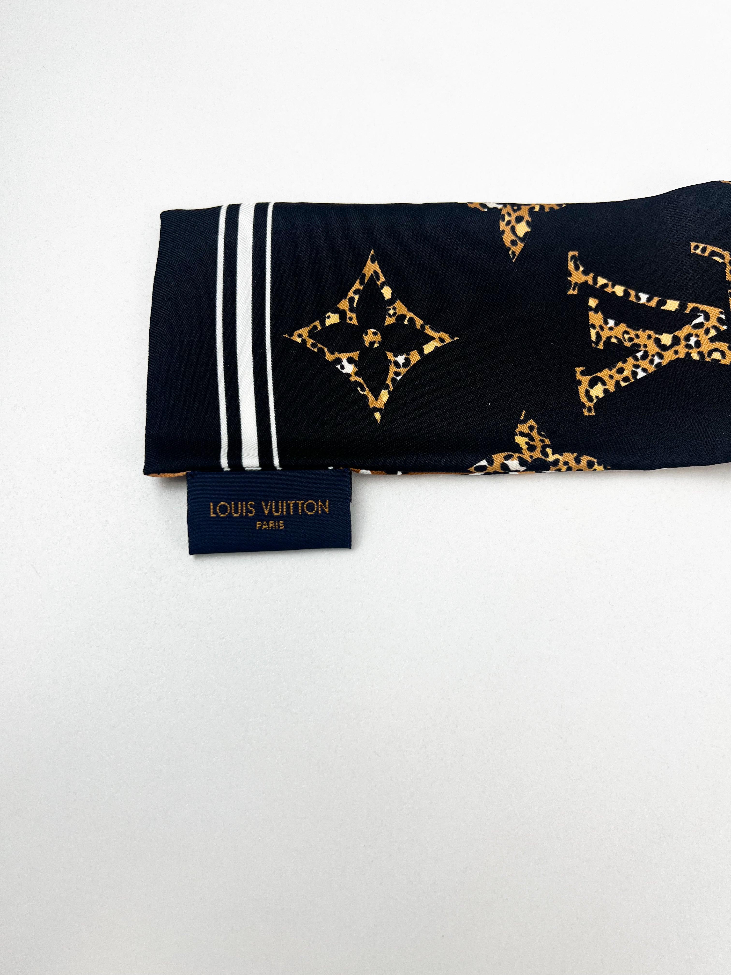 Louis Vuitton Twilly in Monogram Giant Jungle Bandeau