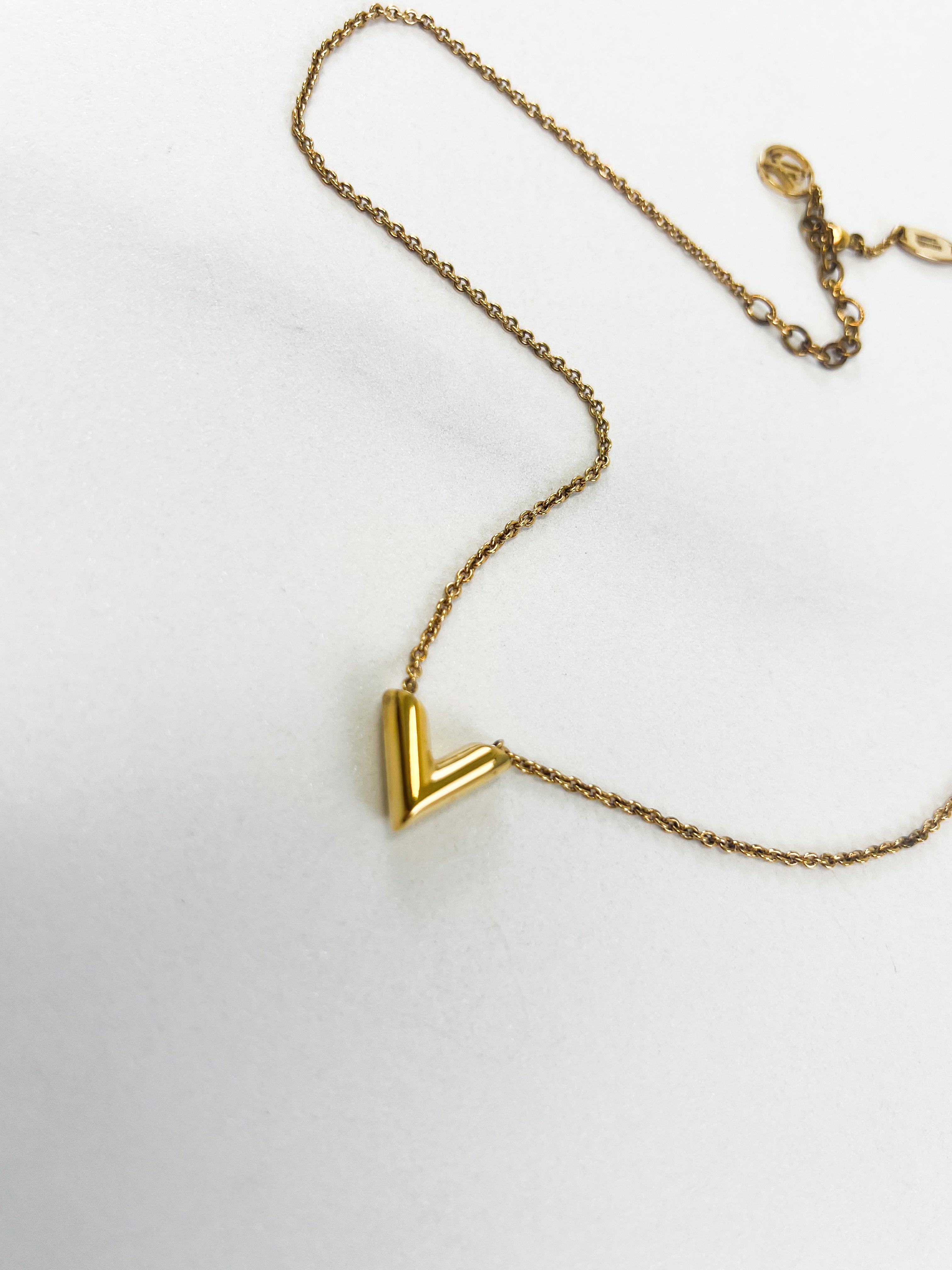 Louis Vuitton Essential V Necklace