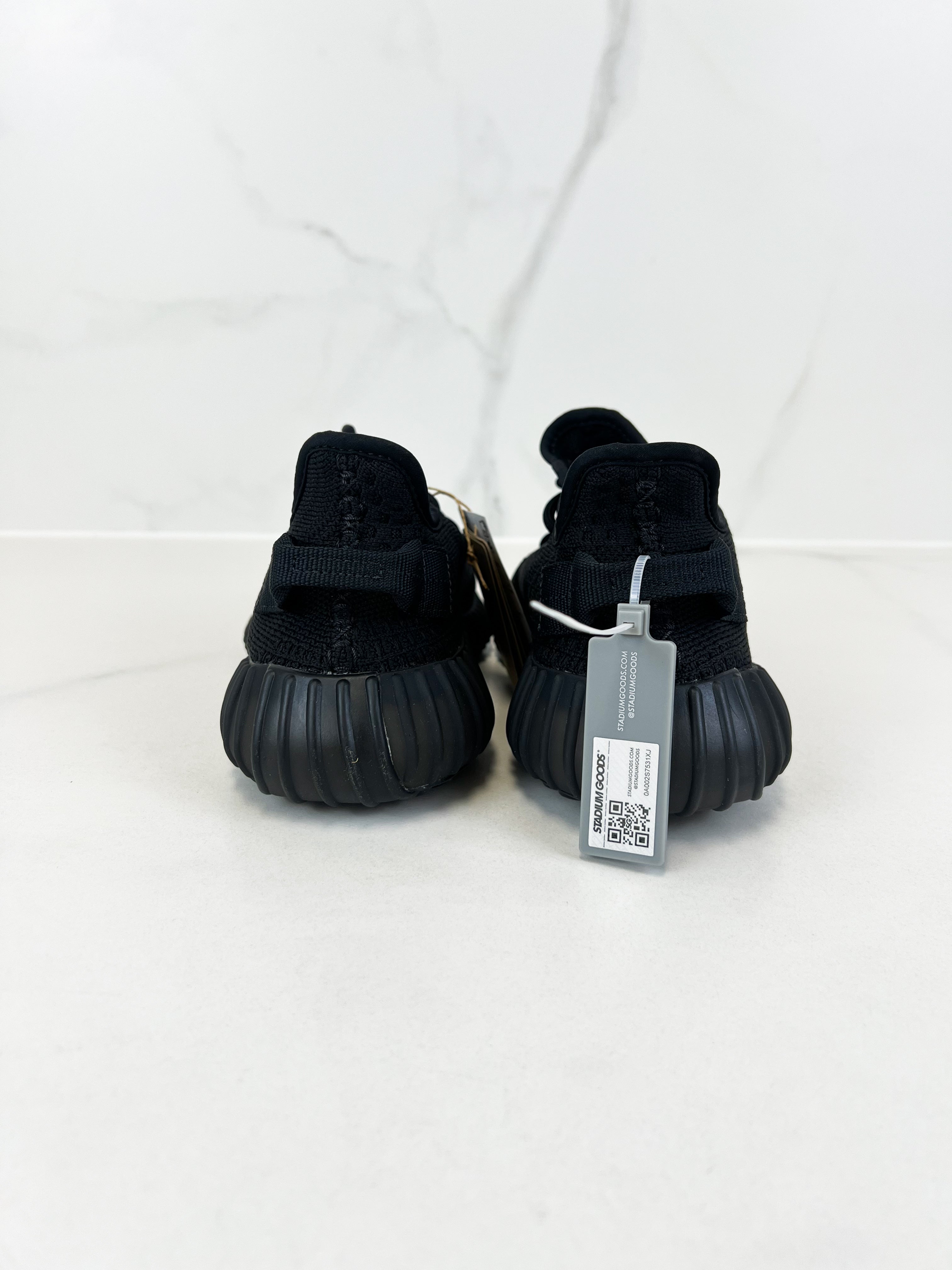 Yeezy Boost 350 Boost Onyx Size US5