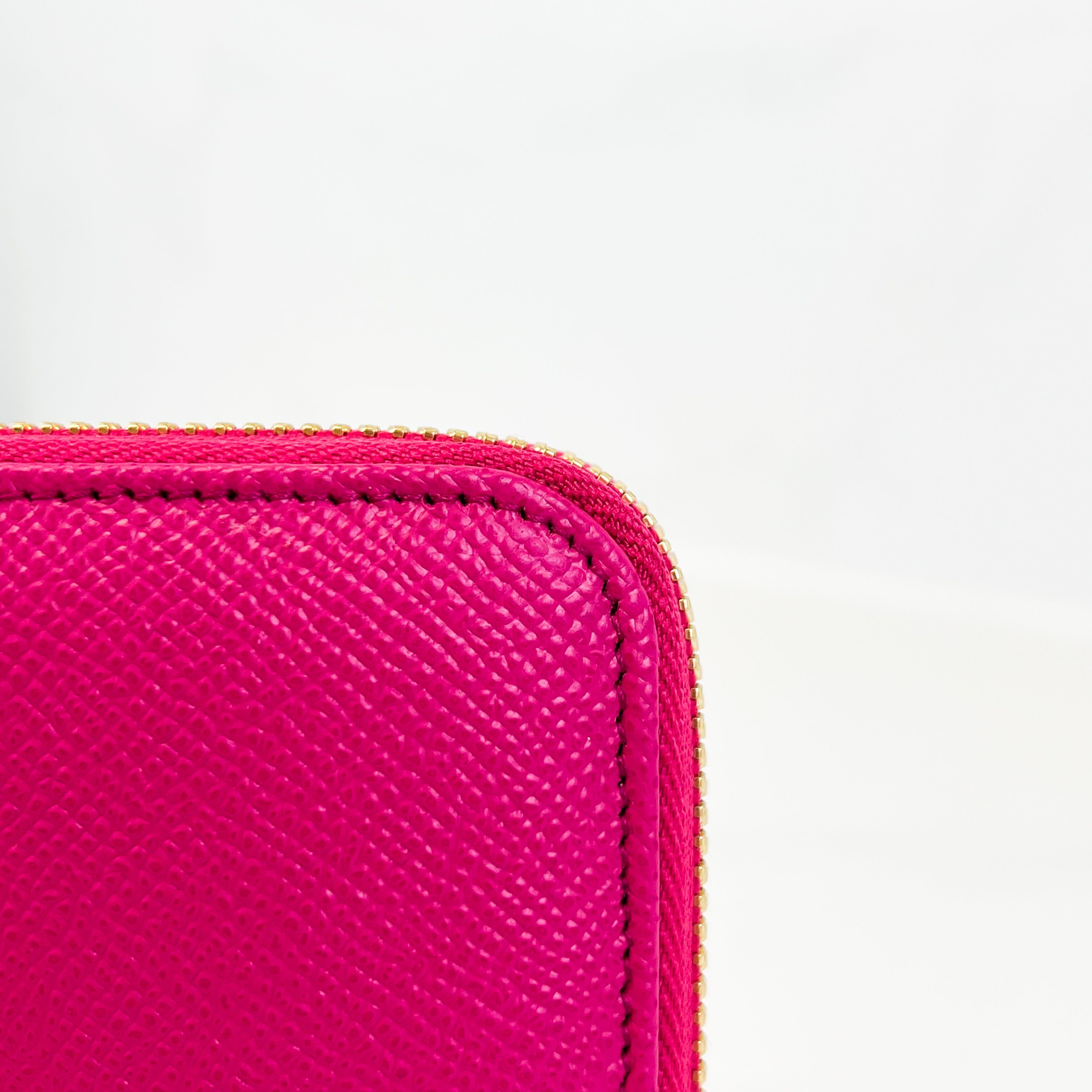 Dolce & Gabbana Leather Pink Zip Around Wallet