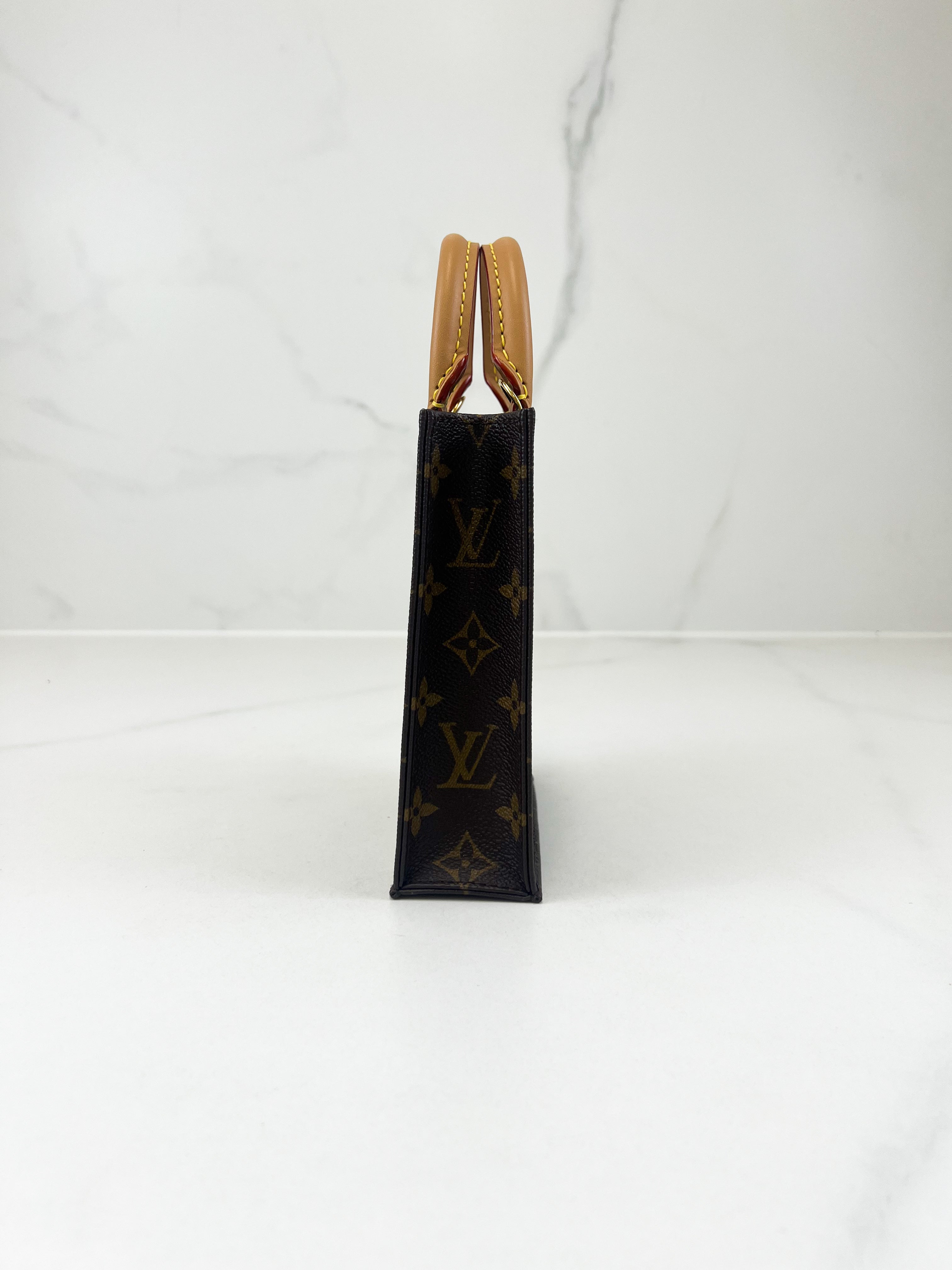 Louis Vuitton Sac Plat Petit